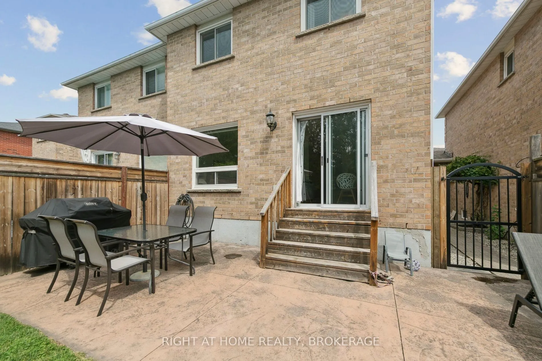 550 Eliza Crescent