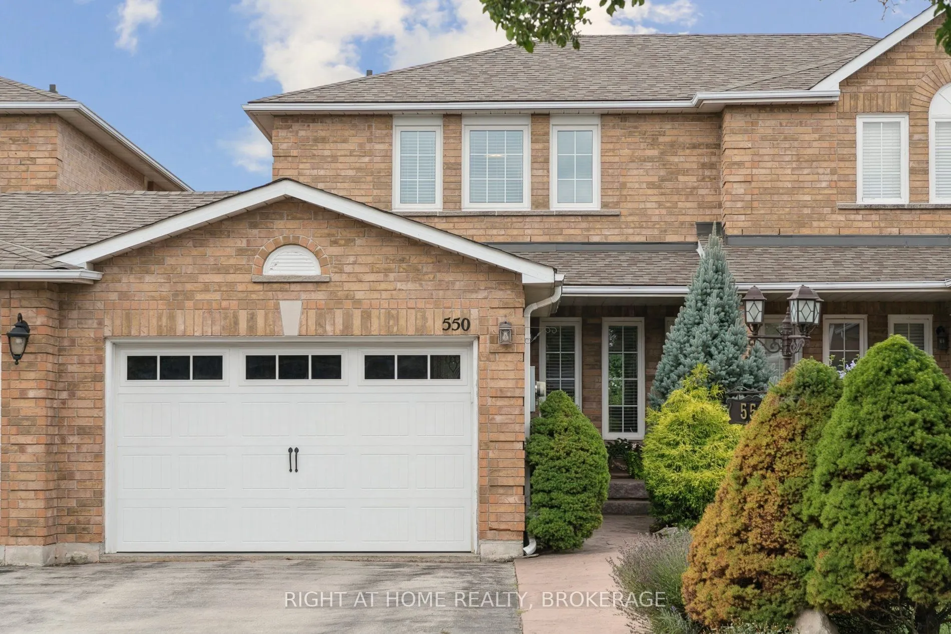 550 Eliza Crescent