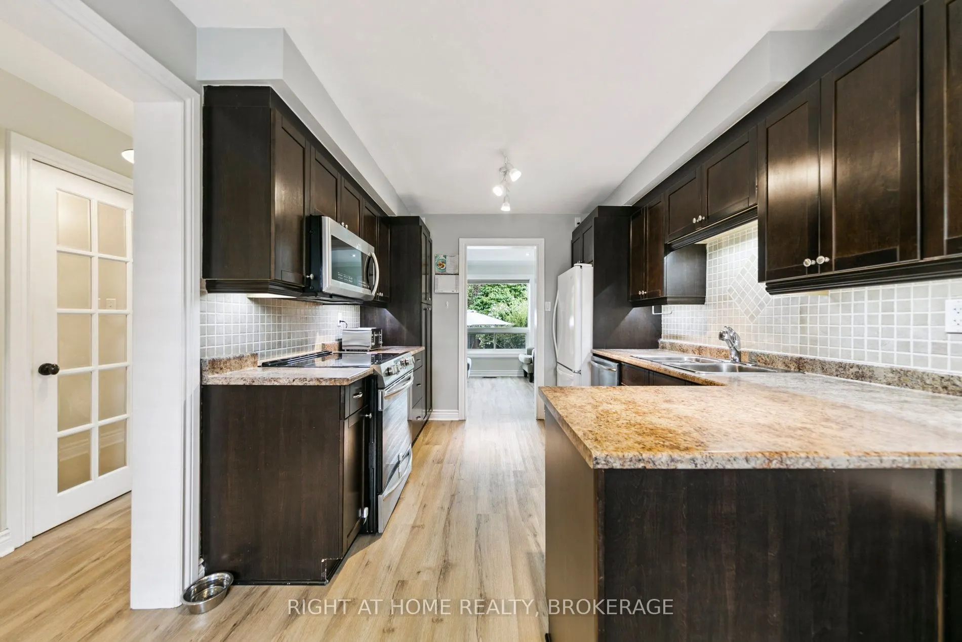 550 Eliza Crescent