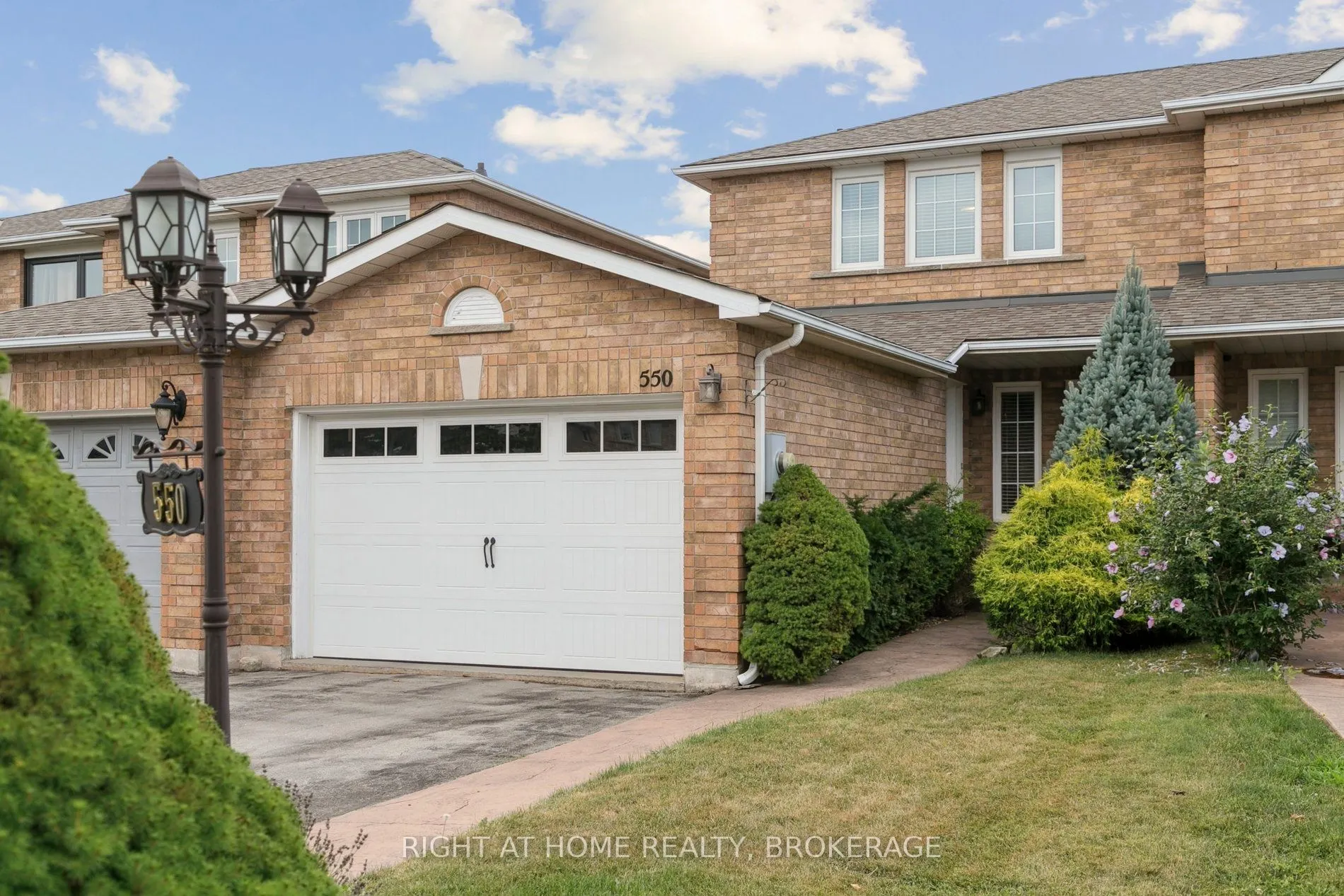 550 Eliza Crescent
