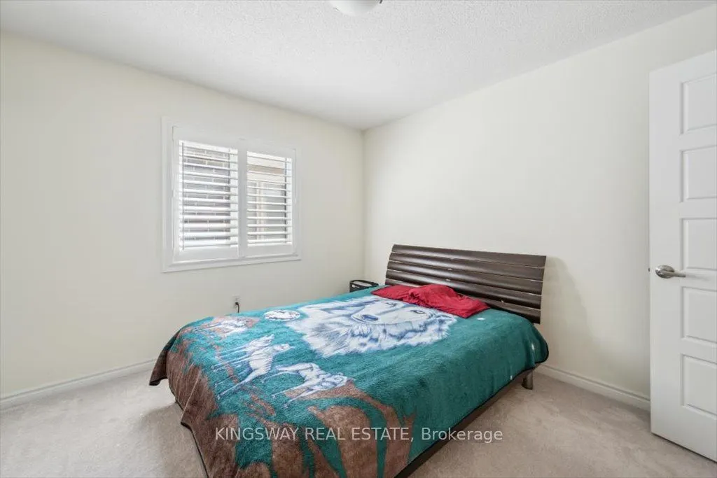 688 Kennedy Circle W