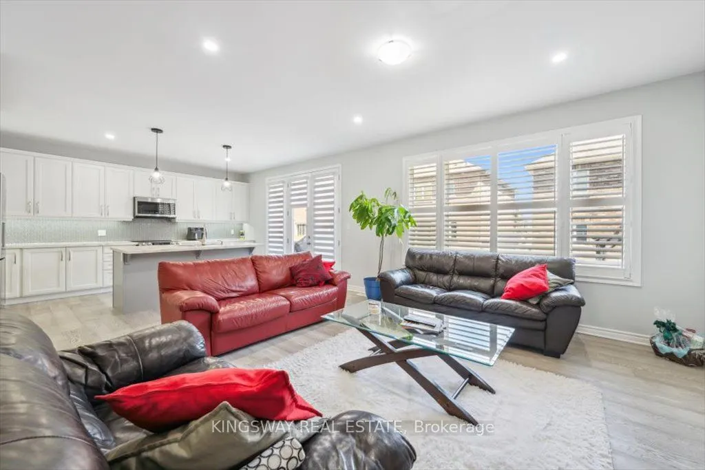 688 Kennedy Circle W