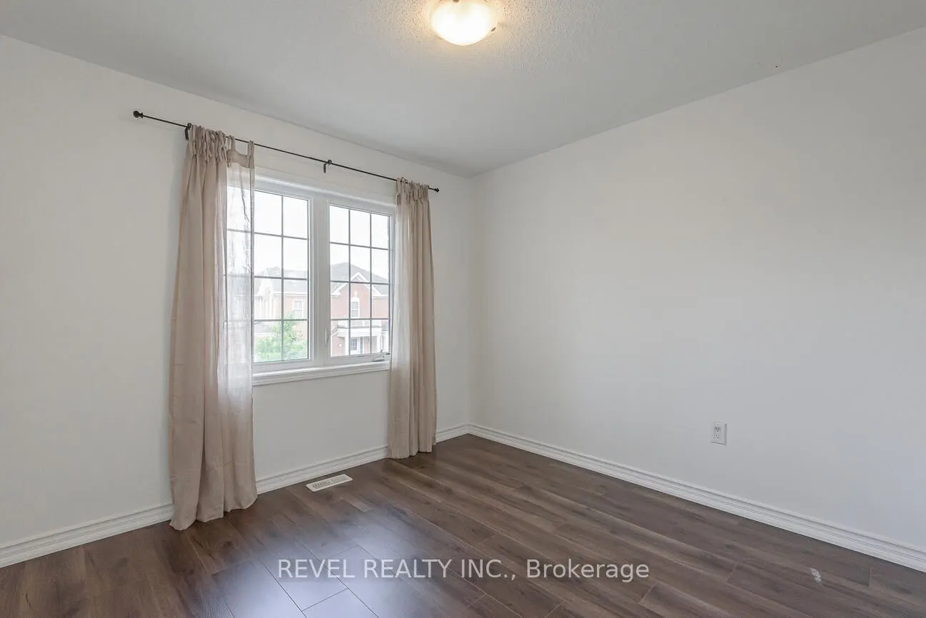 9 Lothbury Drive