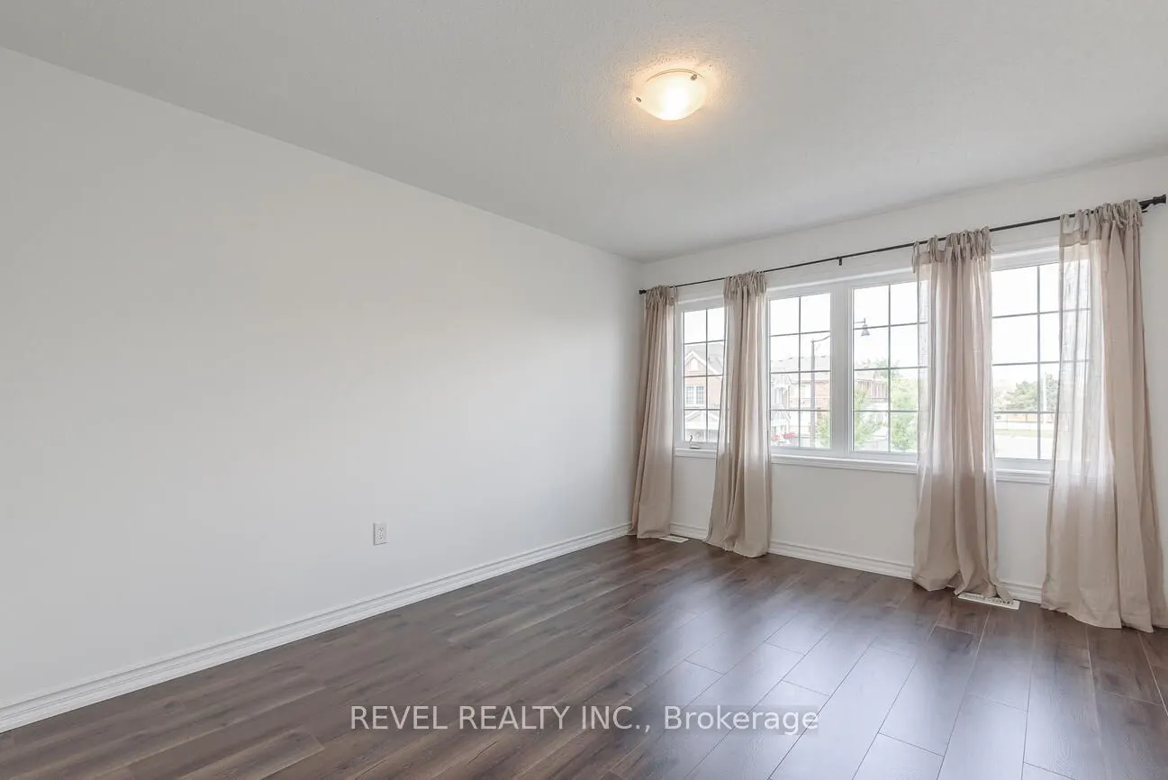 9 Lothbury Drive