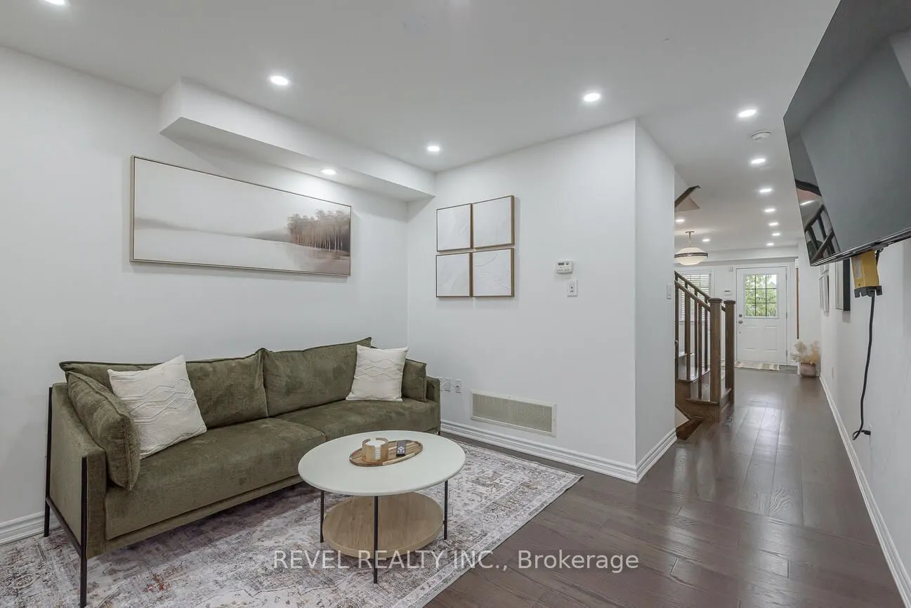 9 Lothbury Drive