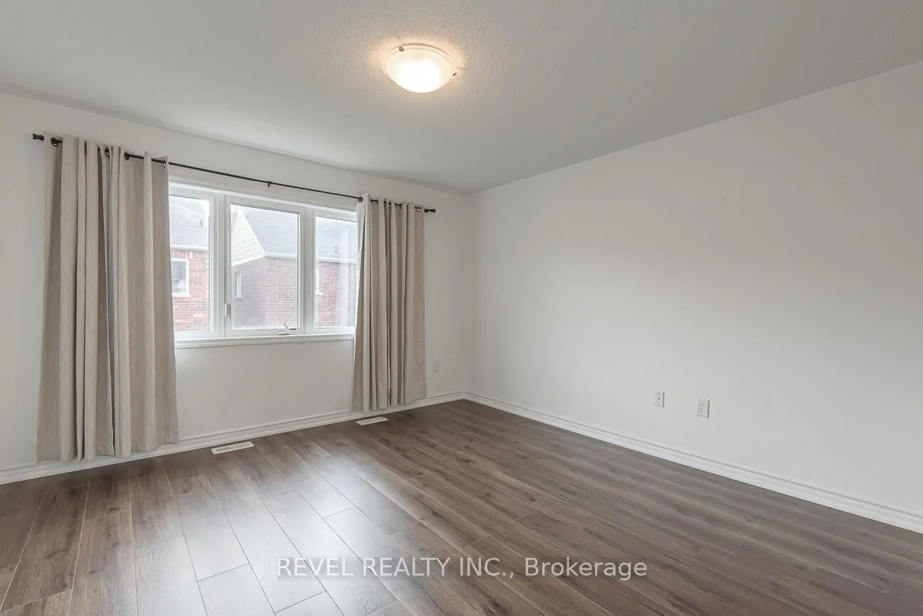 9 Lothbury Drive