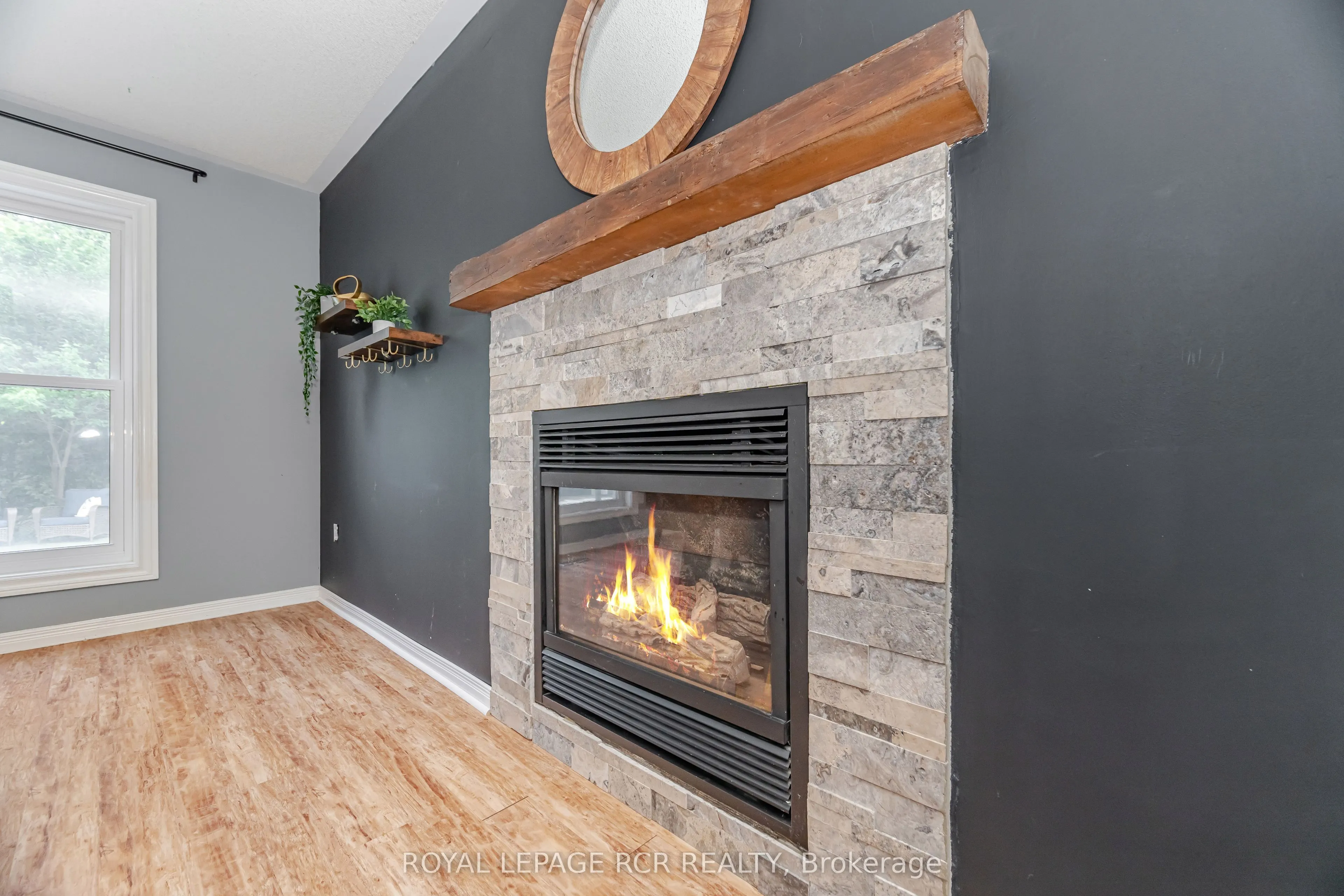 417 Kingsview Drive