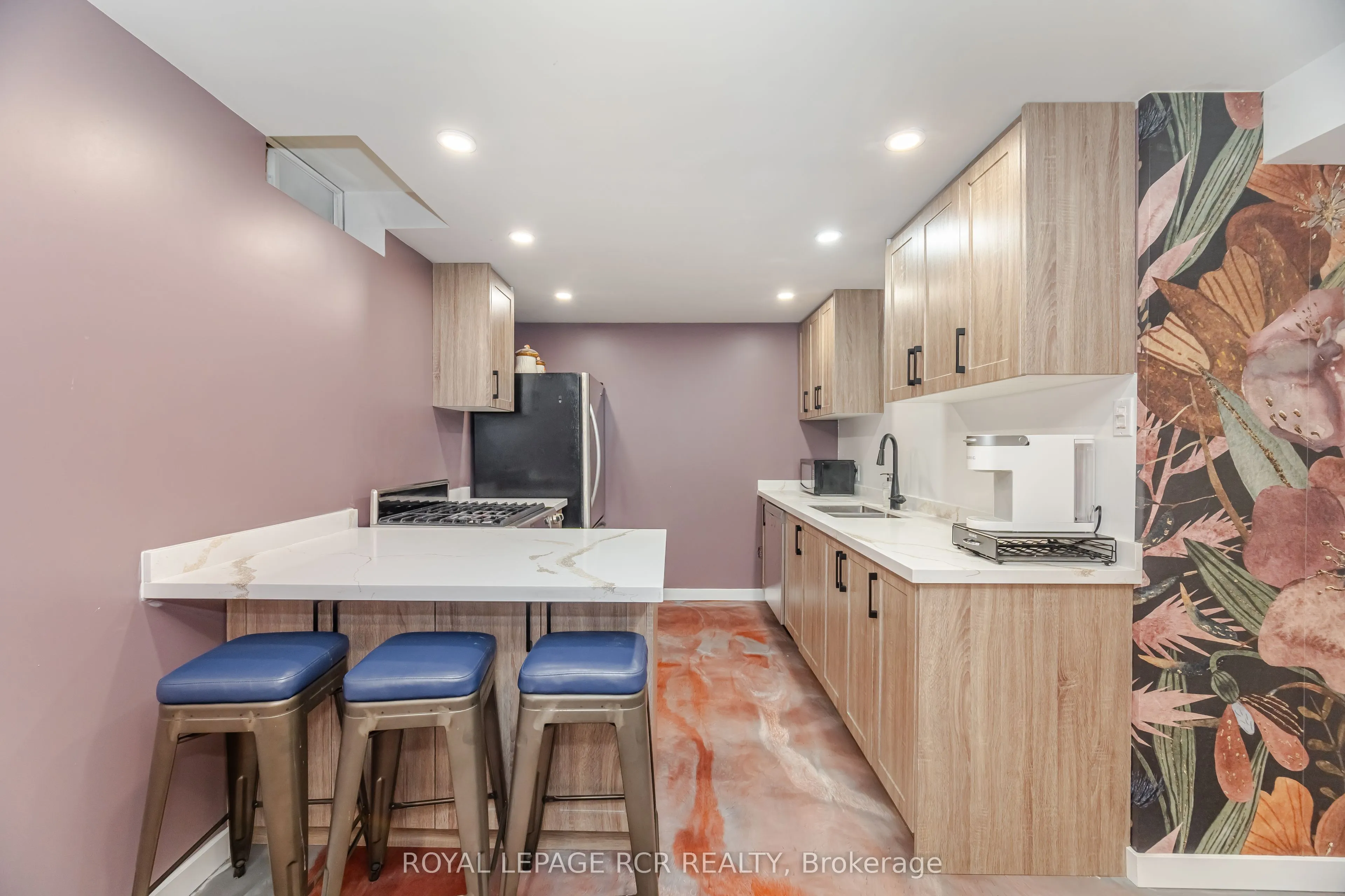 417 Kingsview Drive