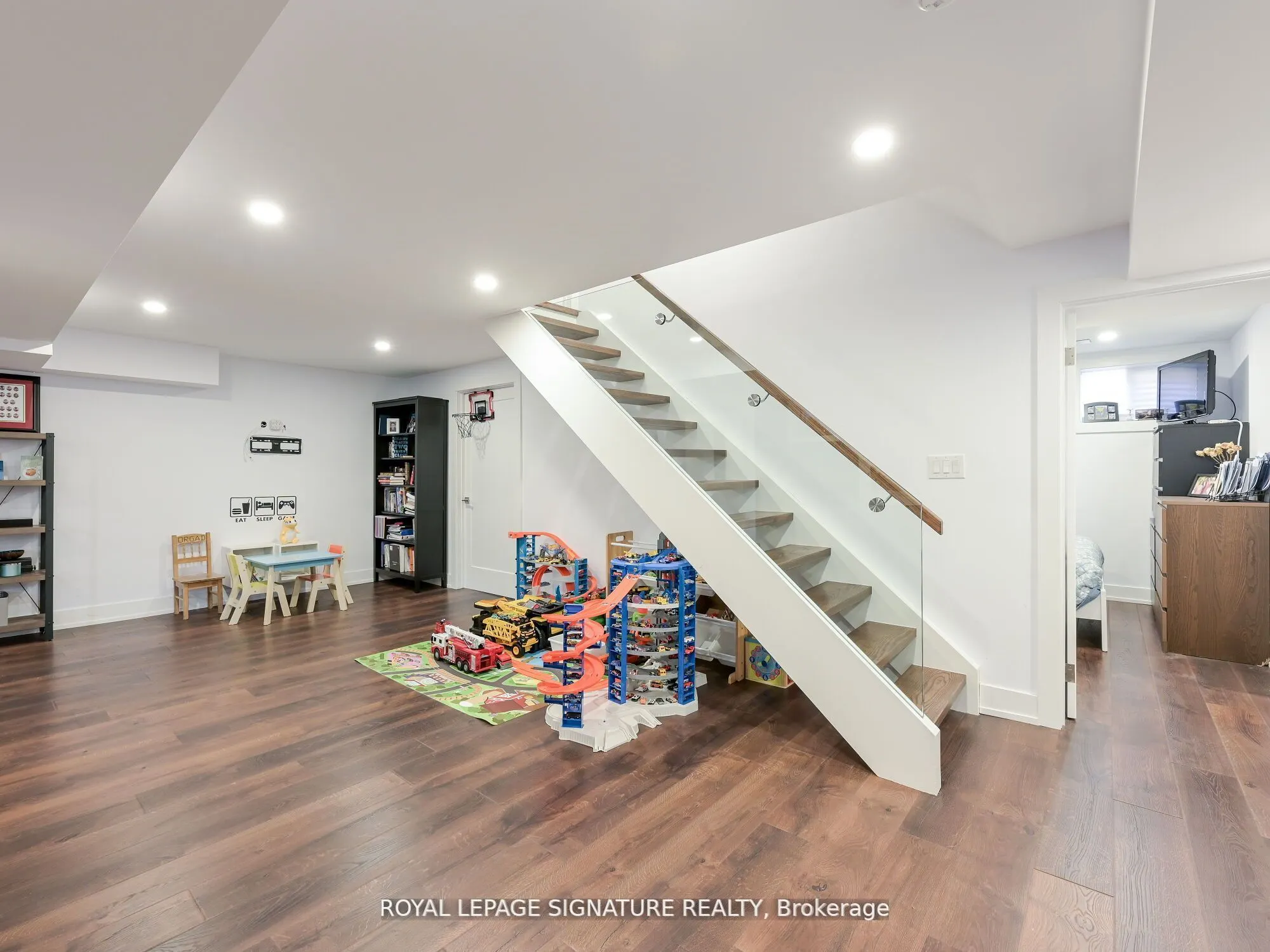 281 Mcgill Street