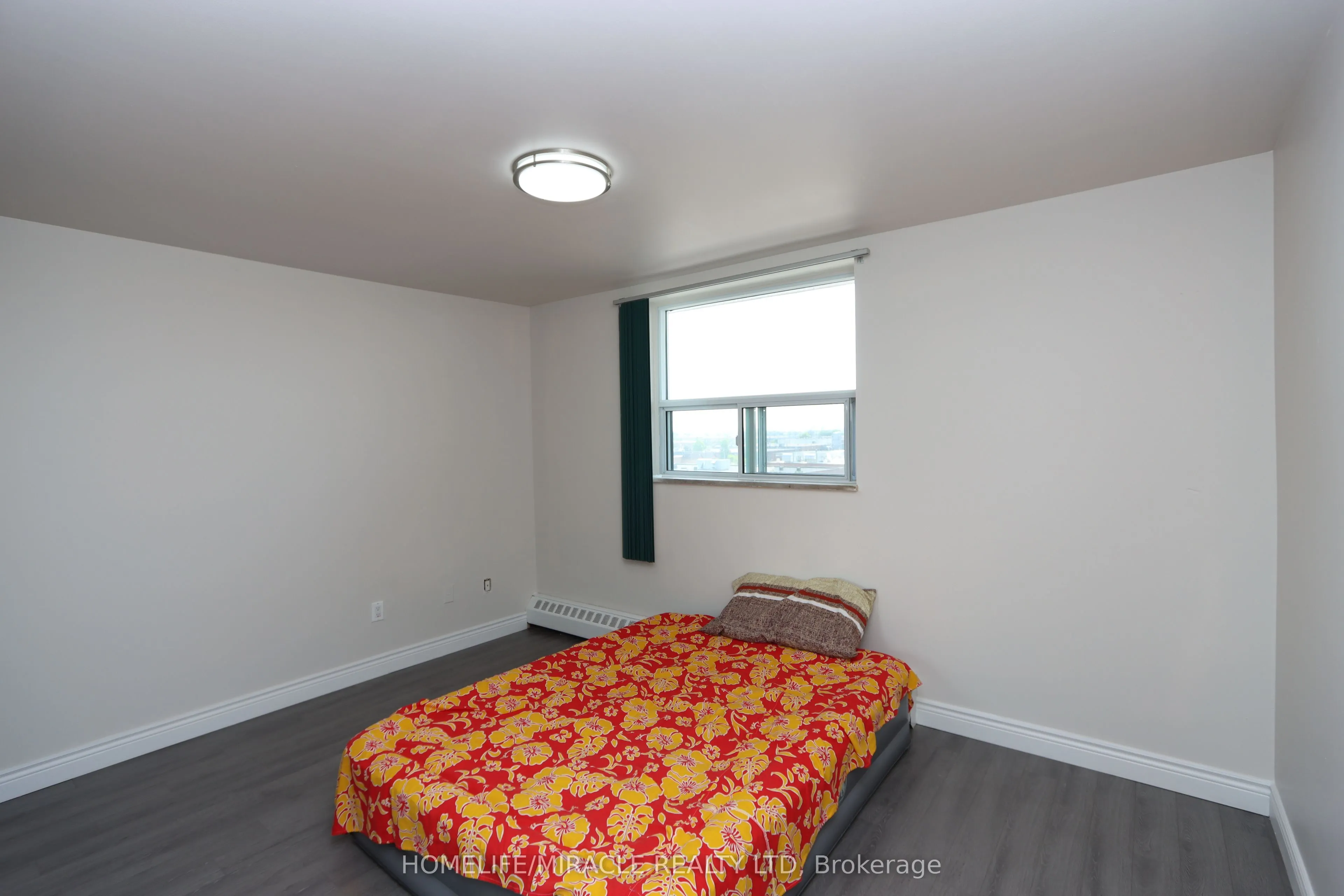 3533 Derry Road E, #608