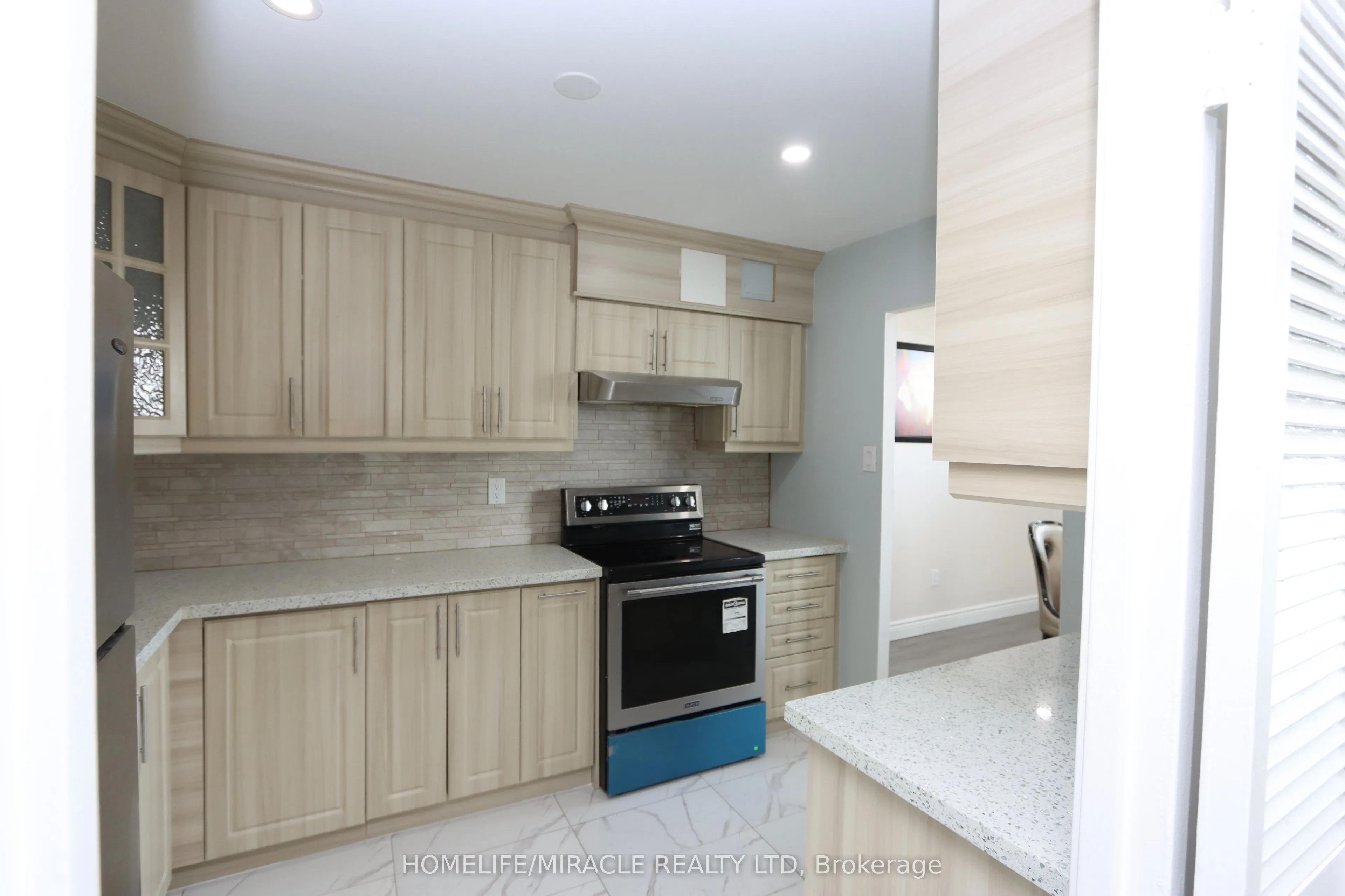 3533 Derry Road E, #608