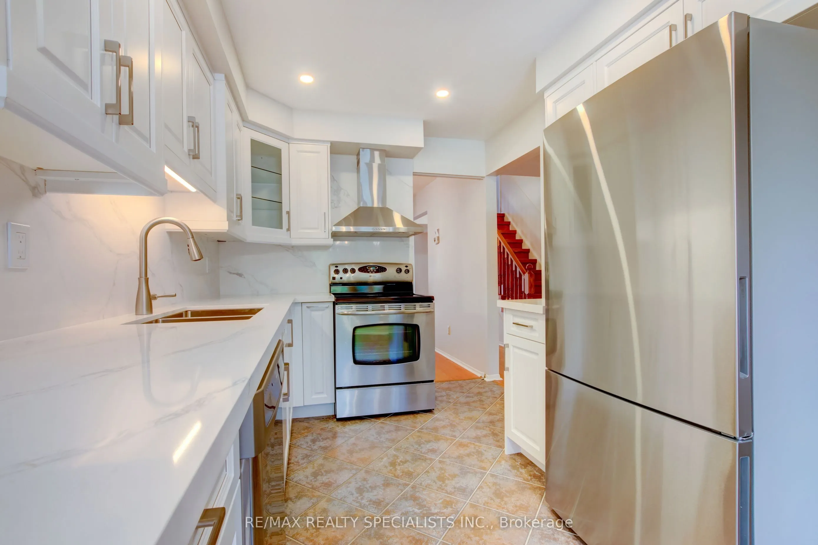 4120 Stonemason Crescent