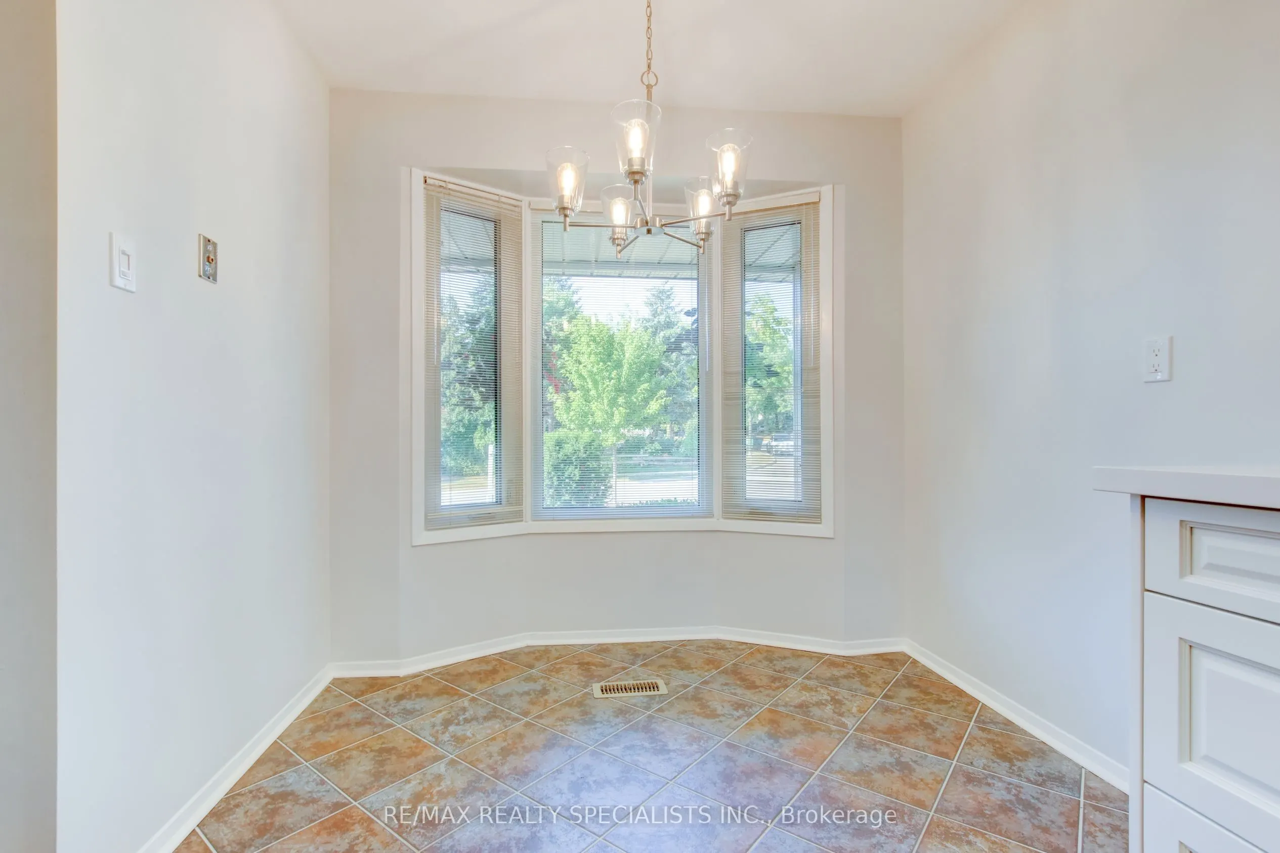 4120 Stonemason Crescent