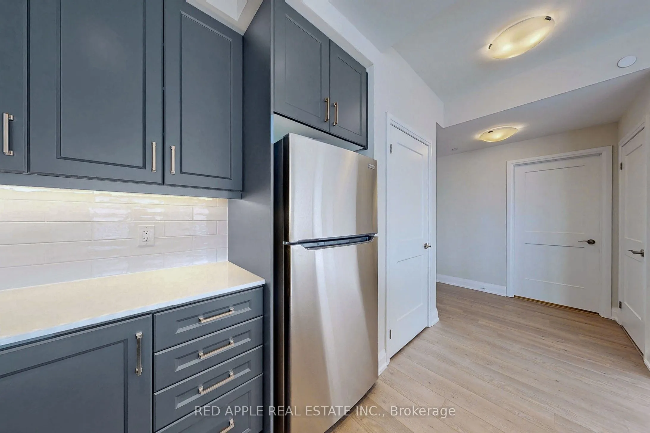 15 Lynch Street, #2203