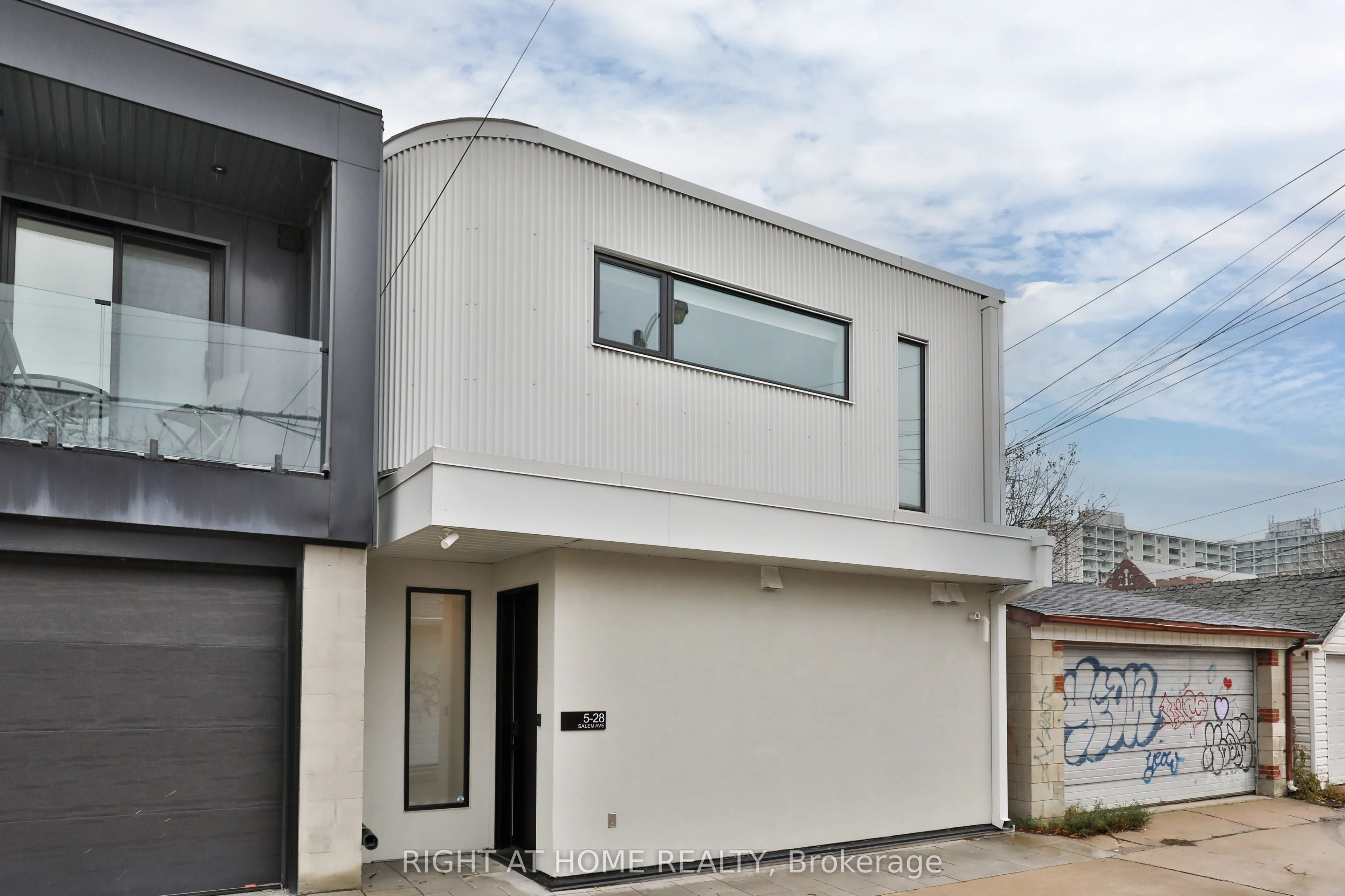 28 SALEM Avenue, #LANEWAY