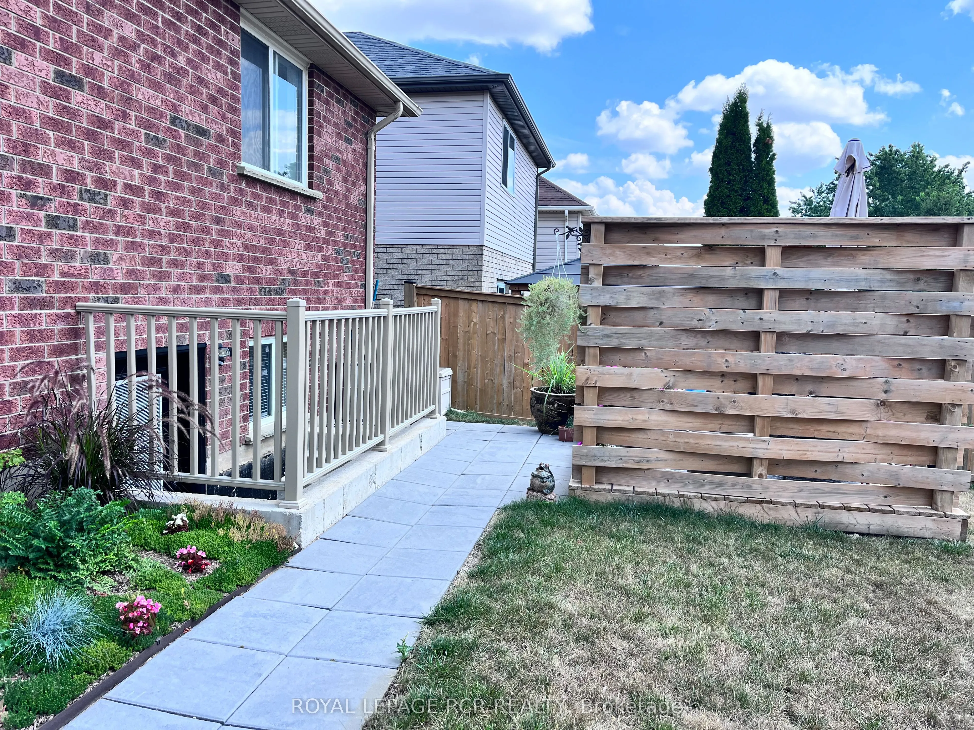 77 Biscayne Crescent, #Lower Level