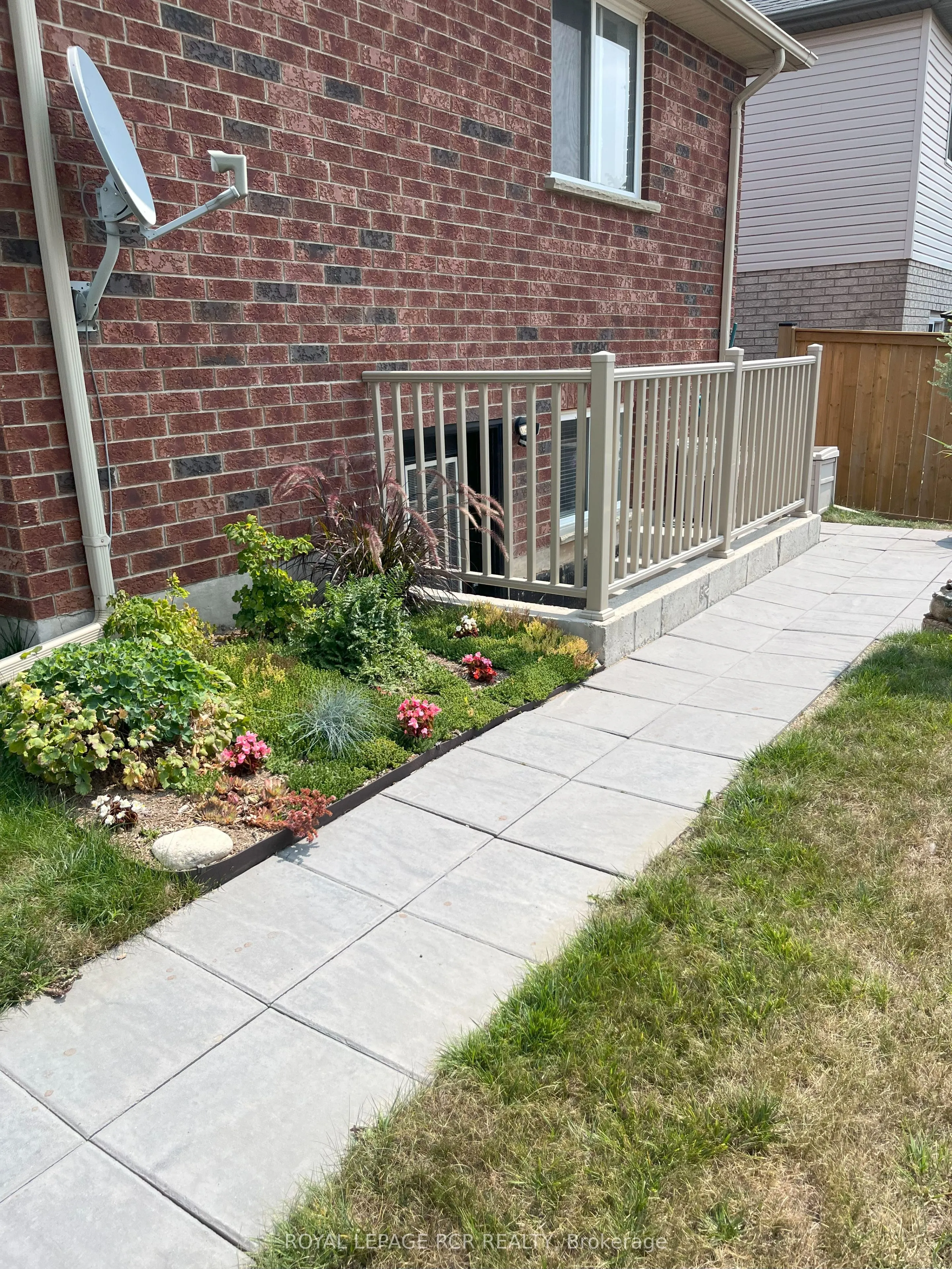 77 Biscayne Crescent, #Lower Level