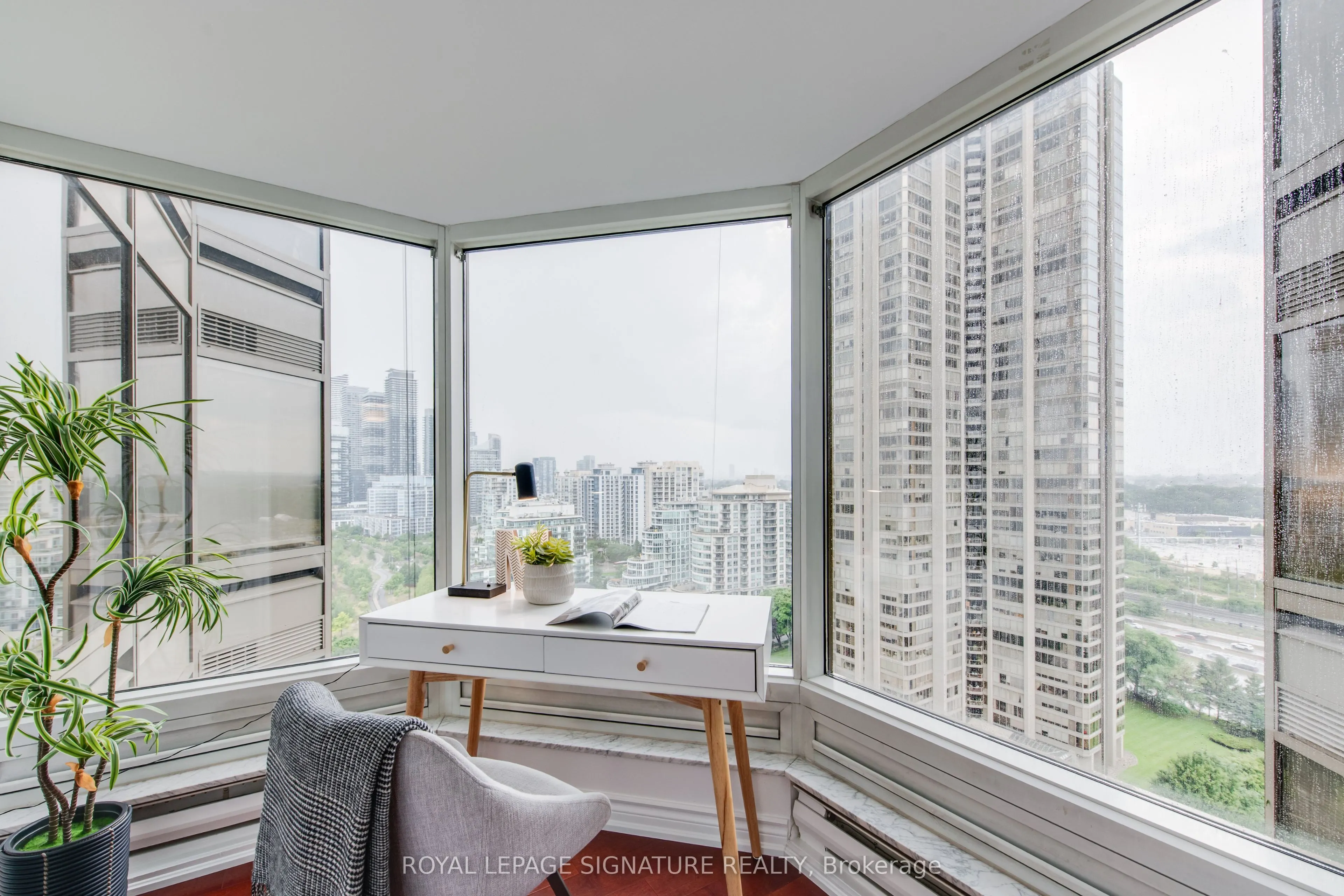 1 Palace Pier Court, #2108