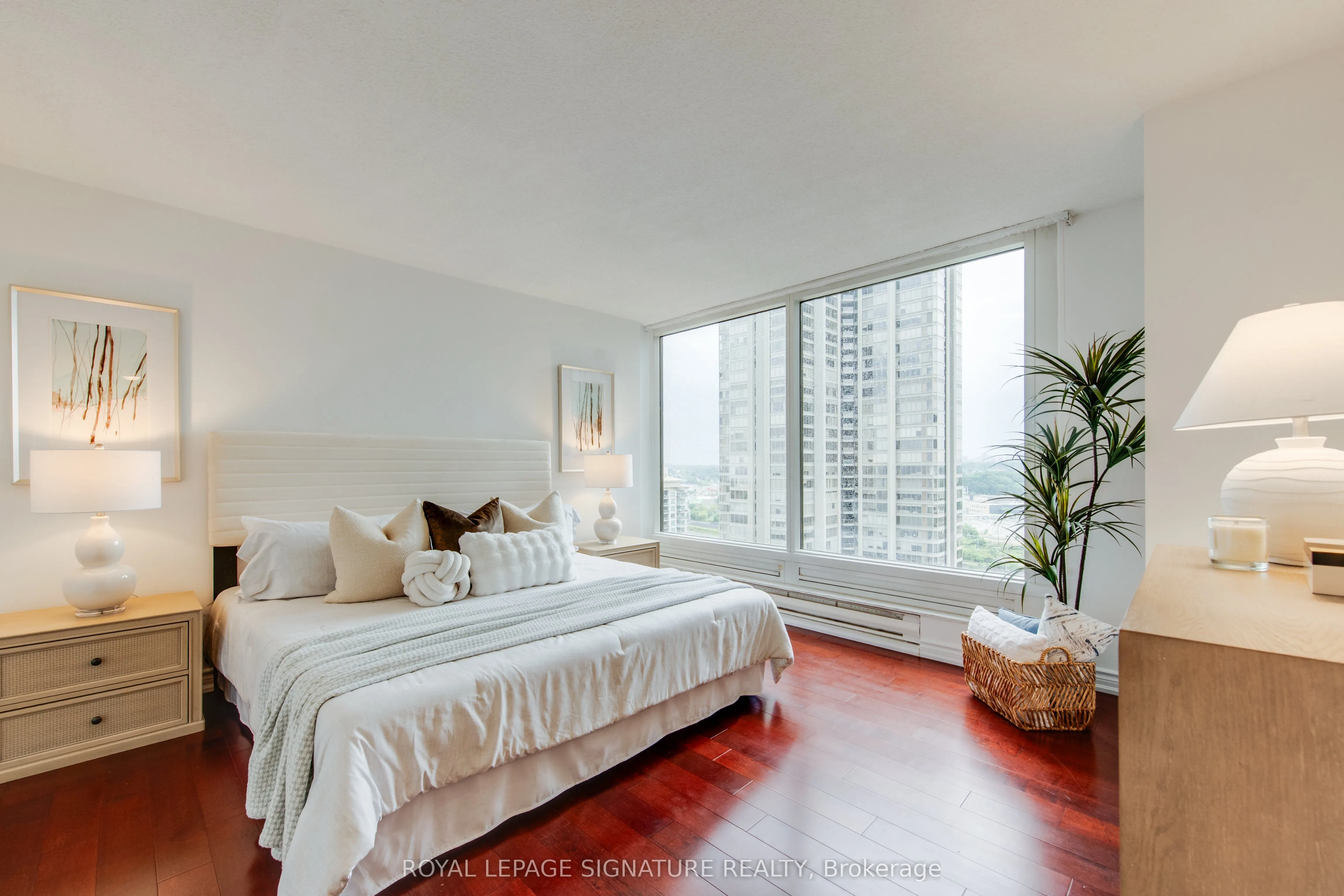 1 Palace Pier Court, #2108