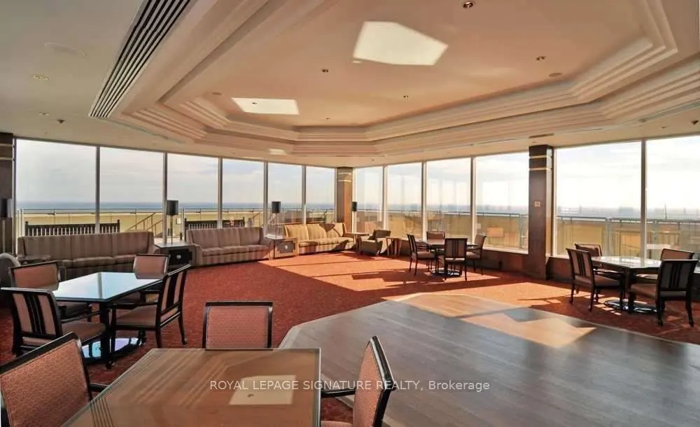 1 Palace Pier Court, #2108