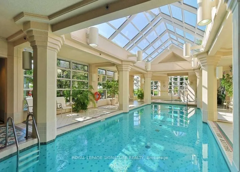 1 Palace Pier Court, #2108