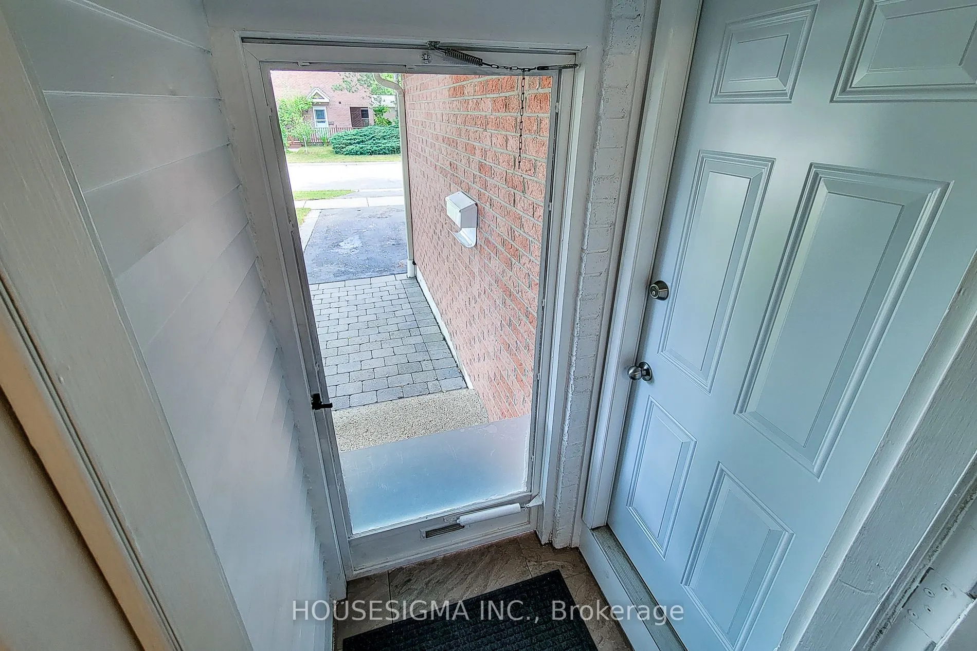 3111 Cantelon Crescent