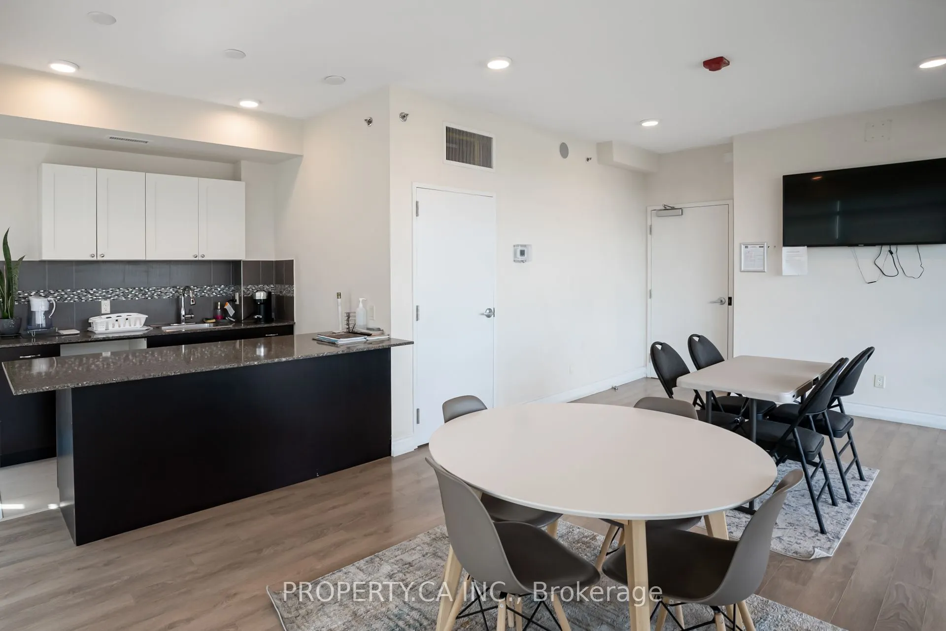 2522 Keele Street, #704