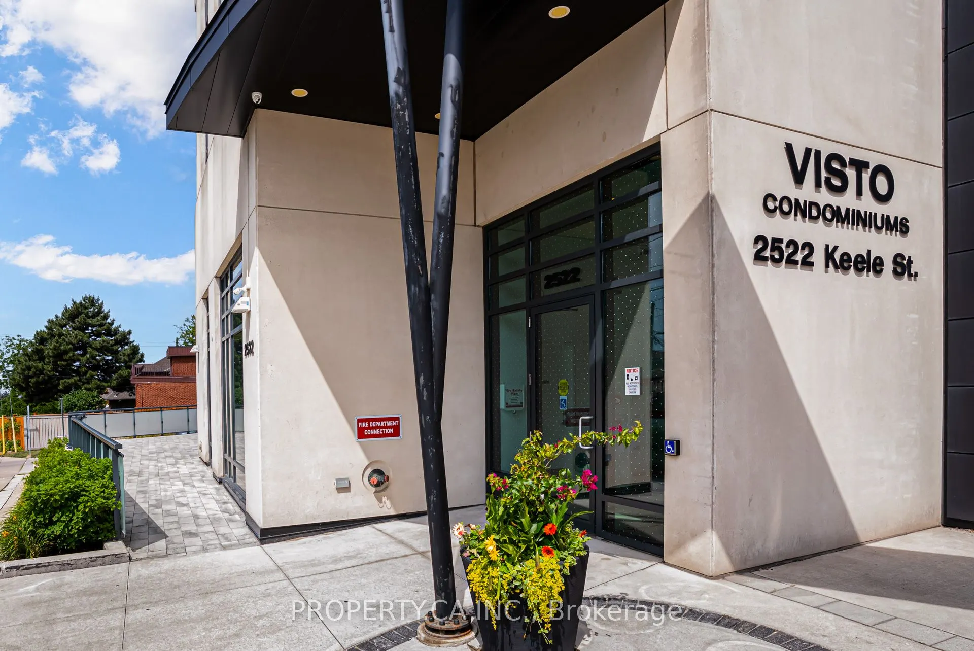 2522 Keele Street, #704
