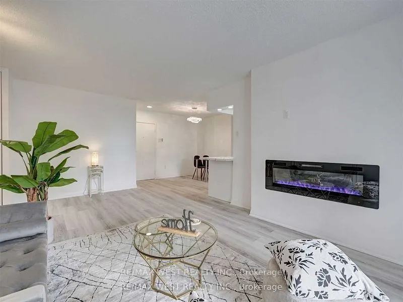 1615 Bloor Street, #411