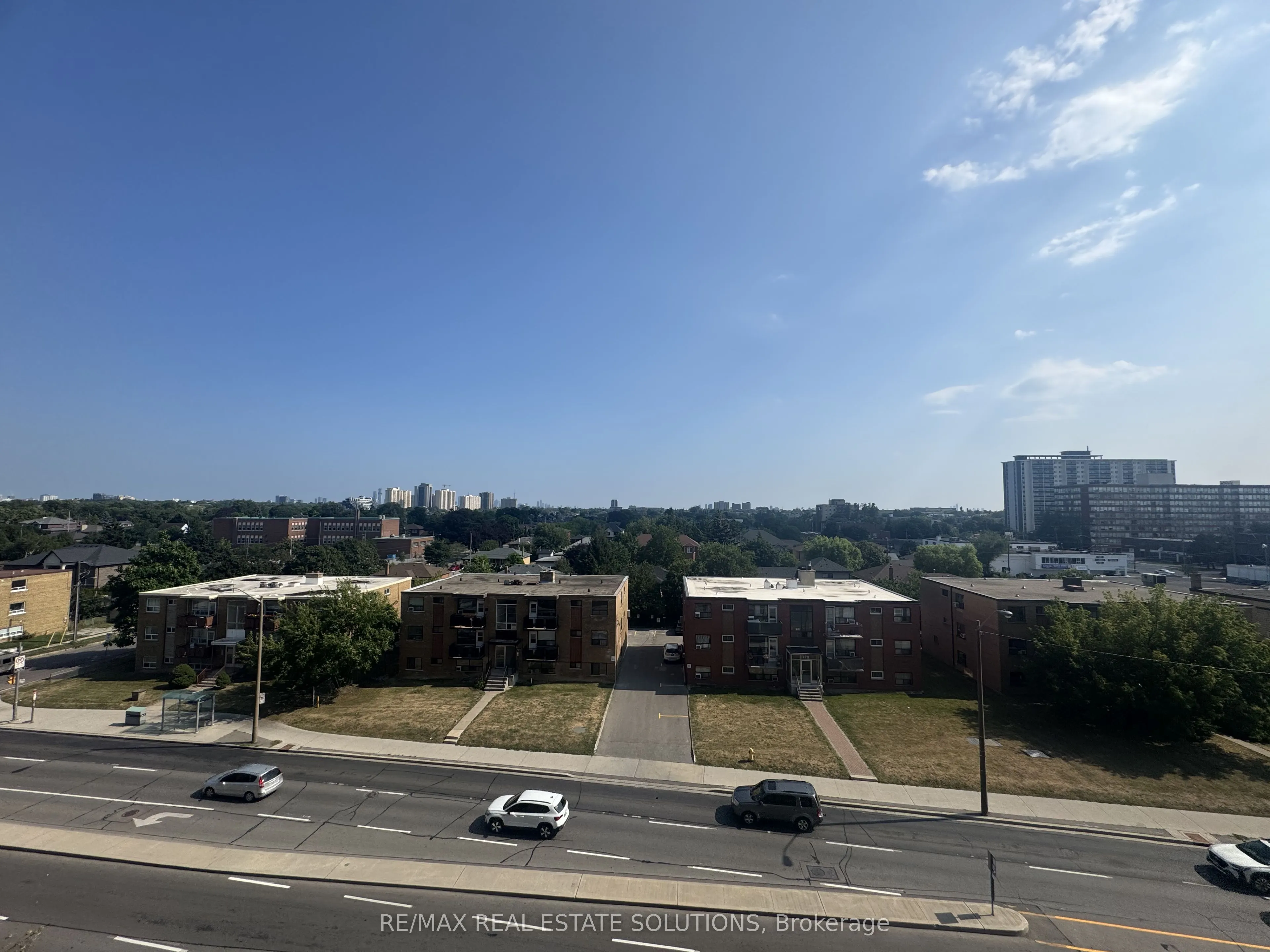 800 Lawrence Avenue W, #516