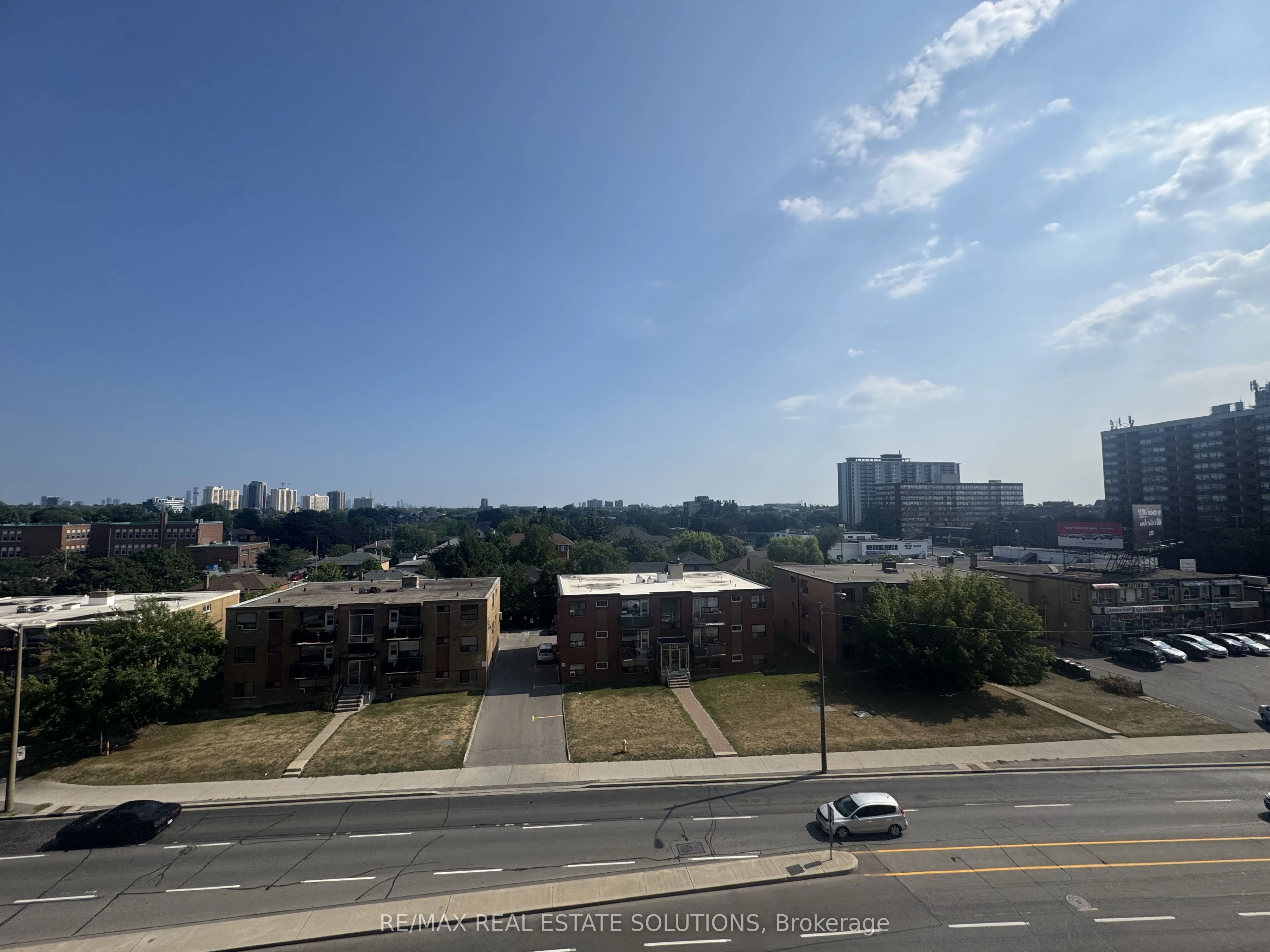800 Lawrence Avenue W, #516