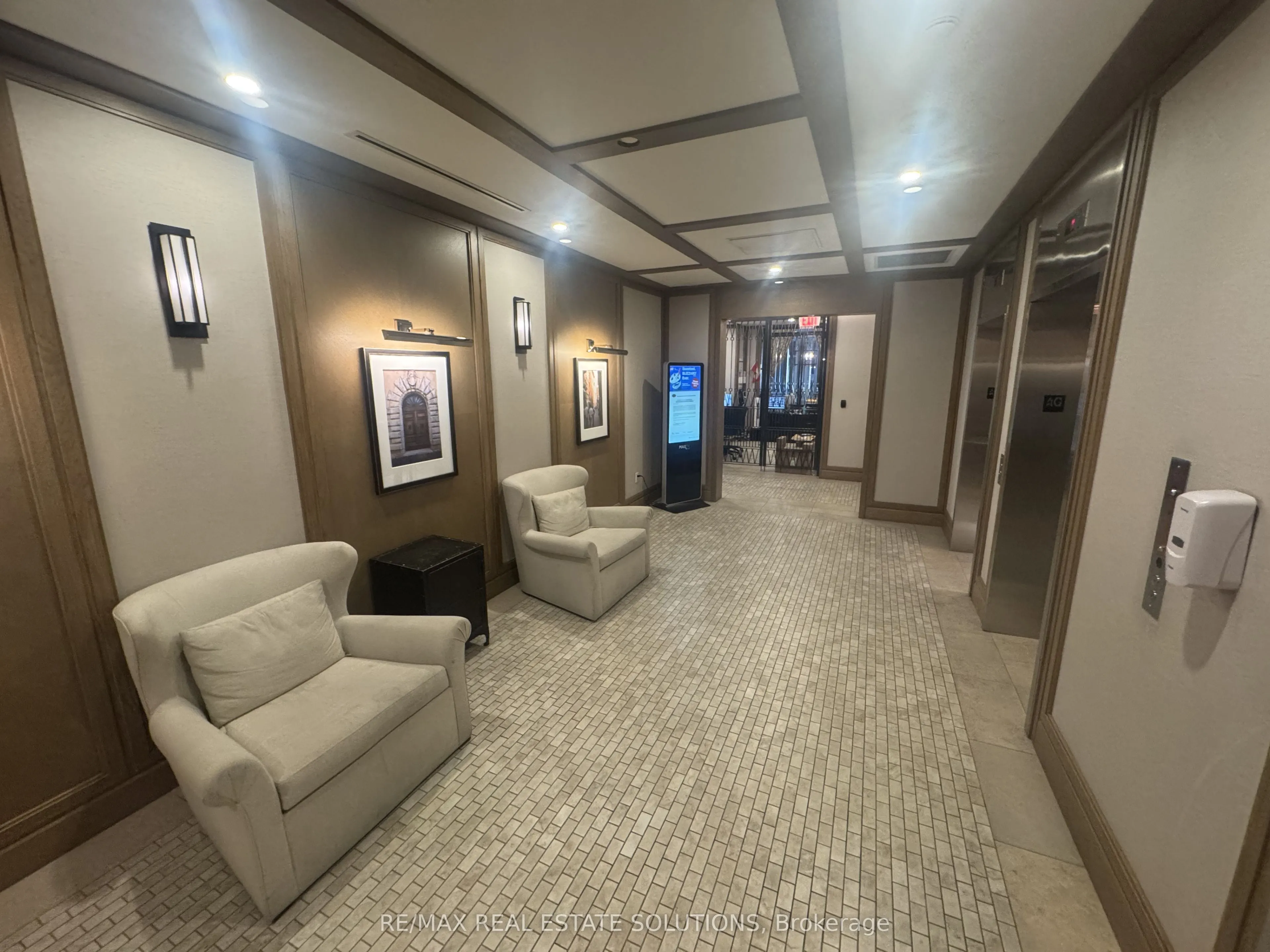 800 Lawrence Avenue W, #516