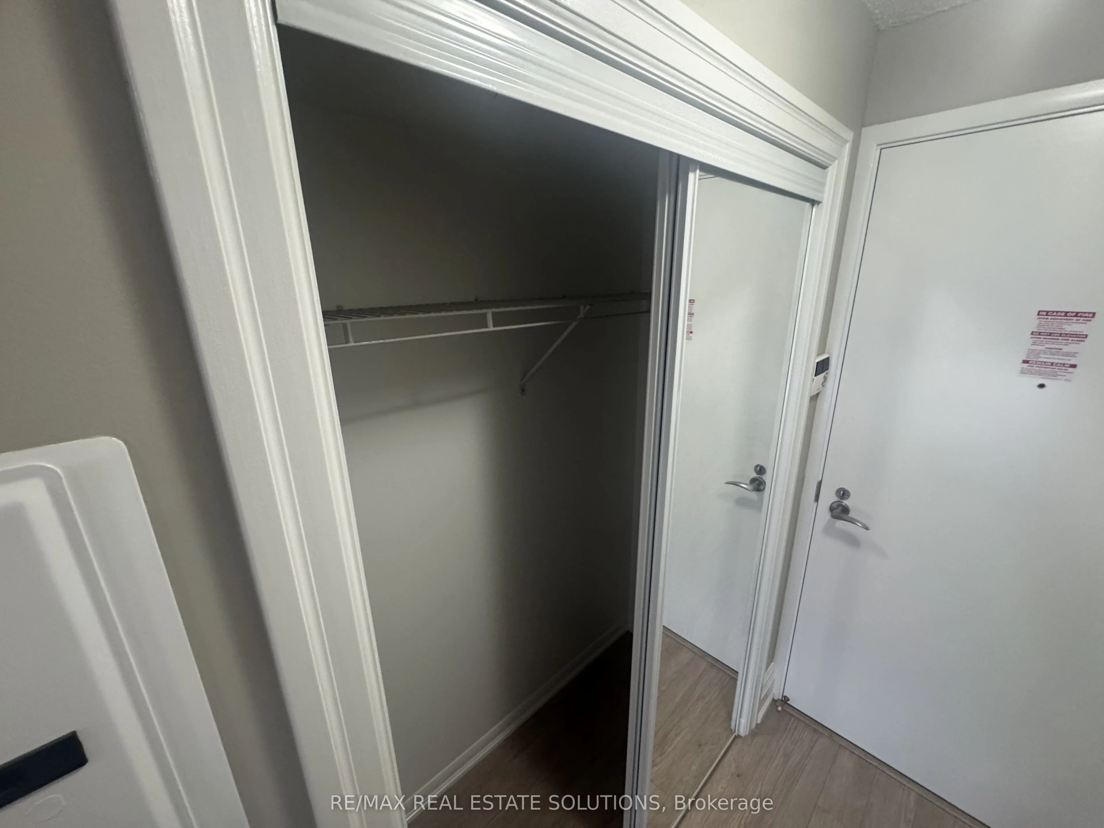 800 Lawrence Avenue W, #516