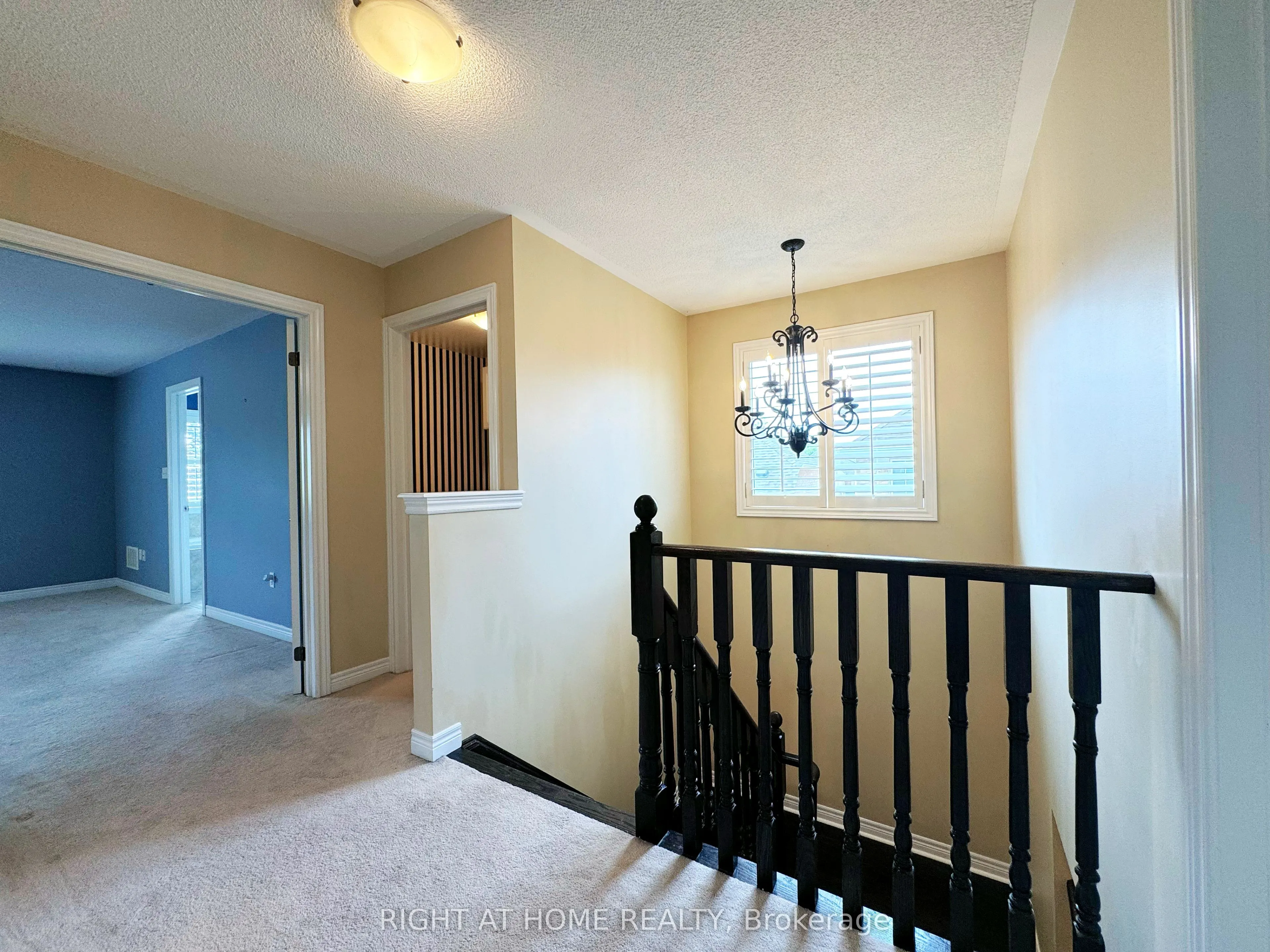 3063 Highbourne Crescent
