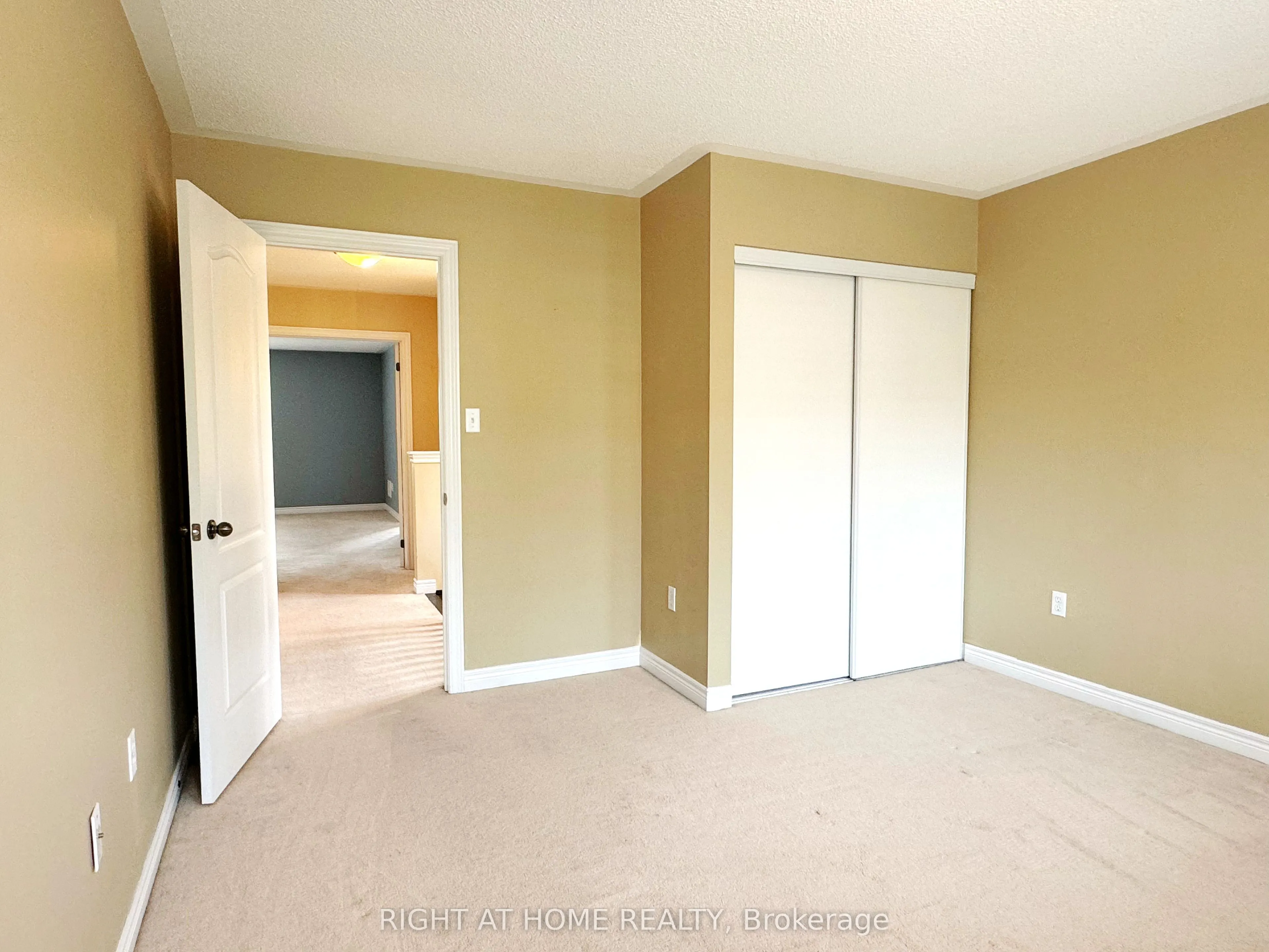 3063 Highbourne Crescent