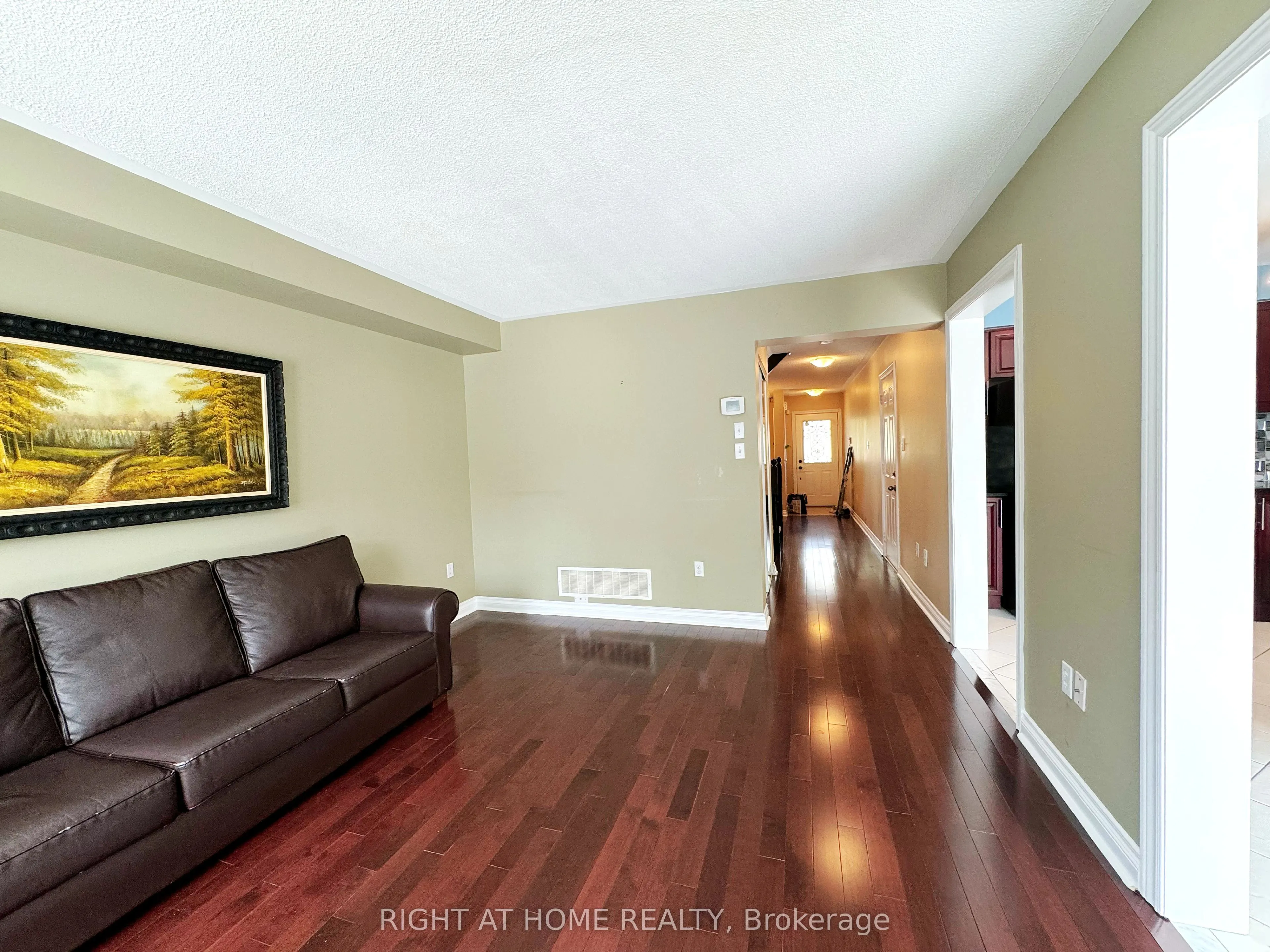 3063 Highbourne Crescent