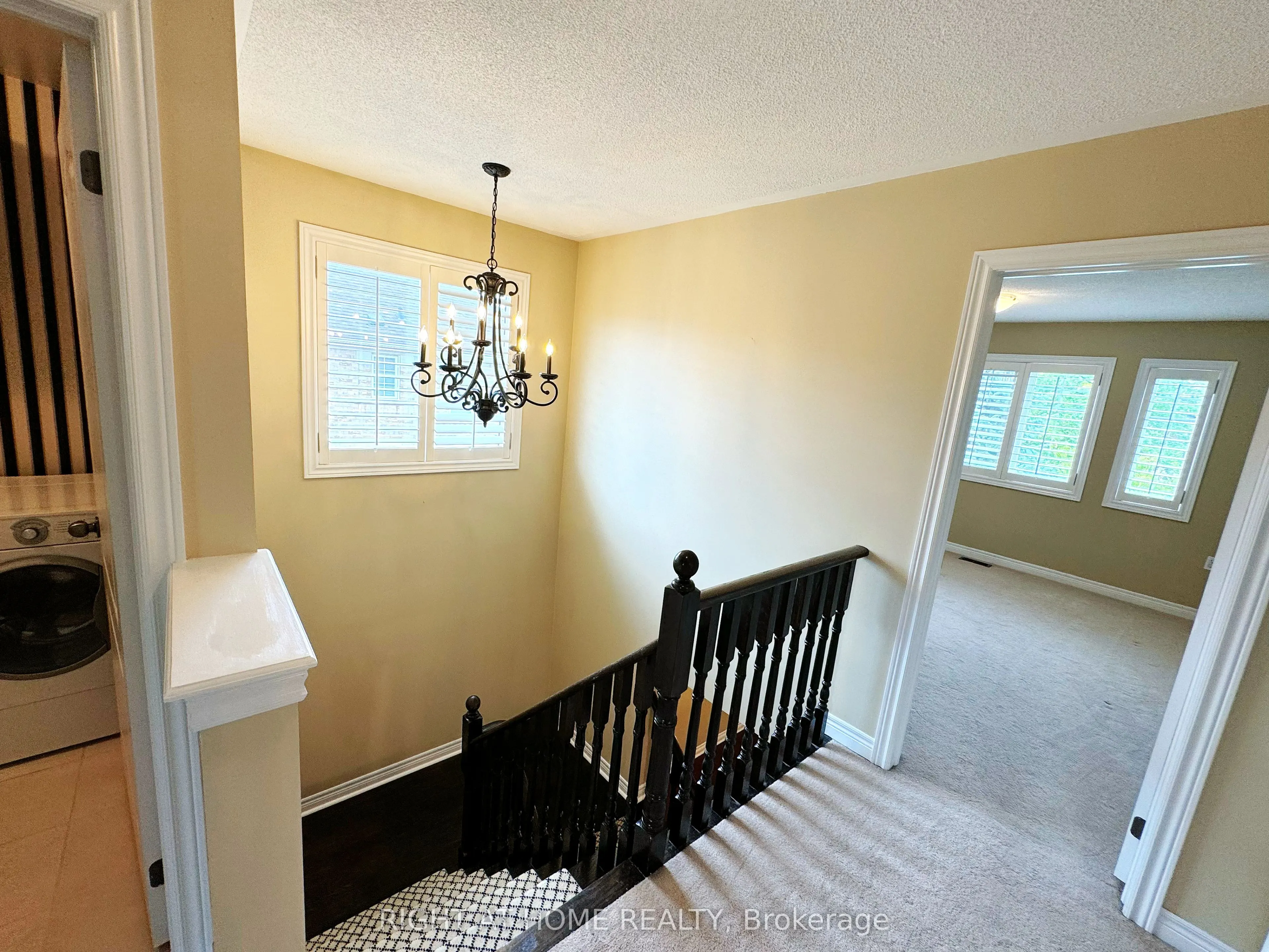 3063 Highbourne Crescent