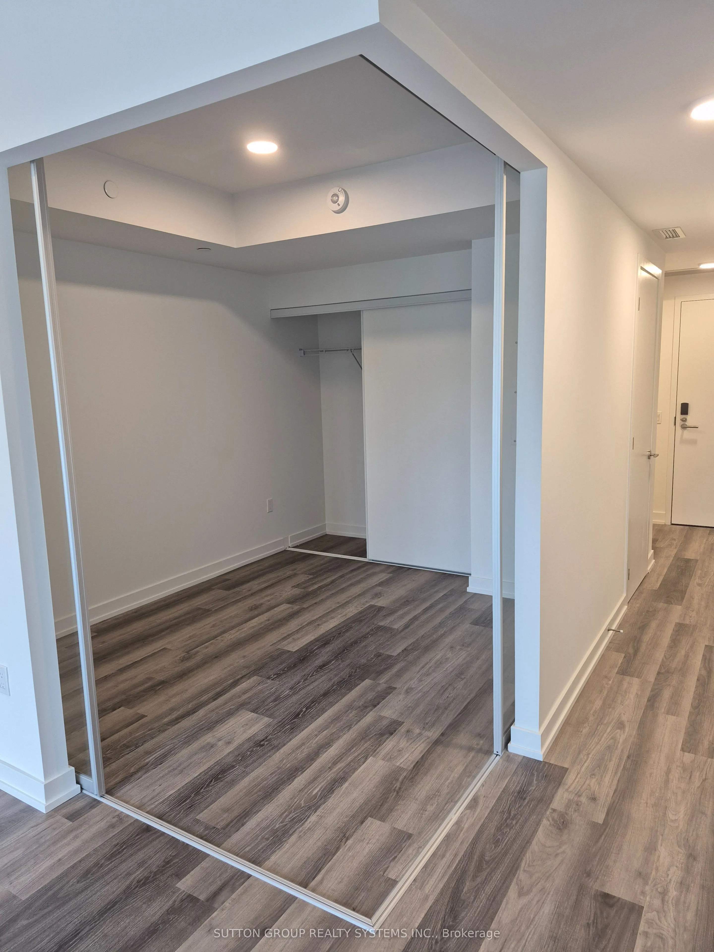 6 Chartwell Road, #324