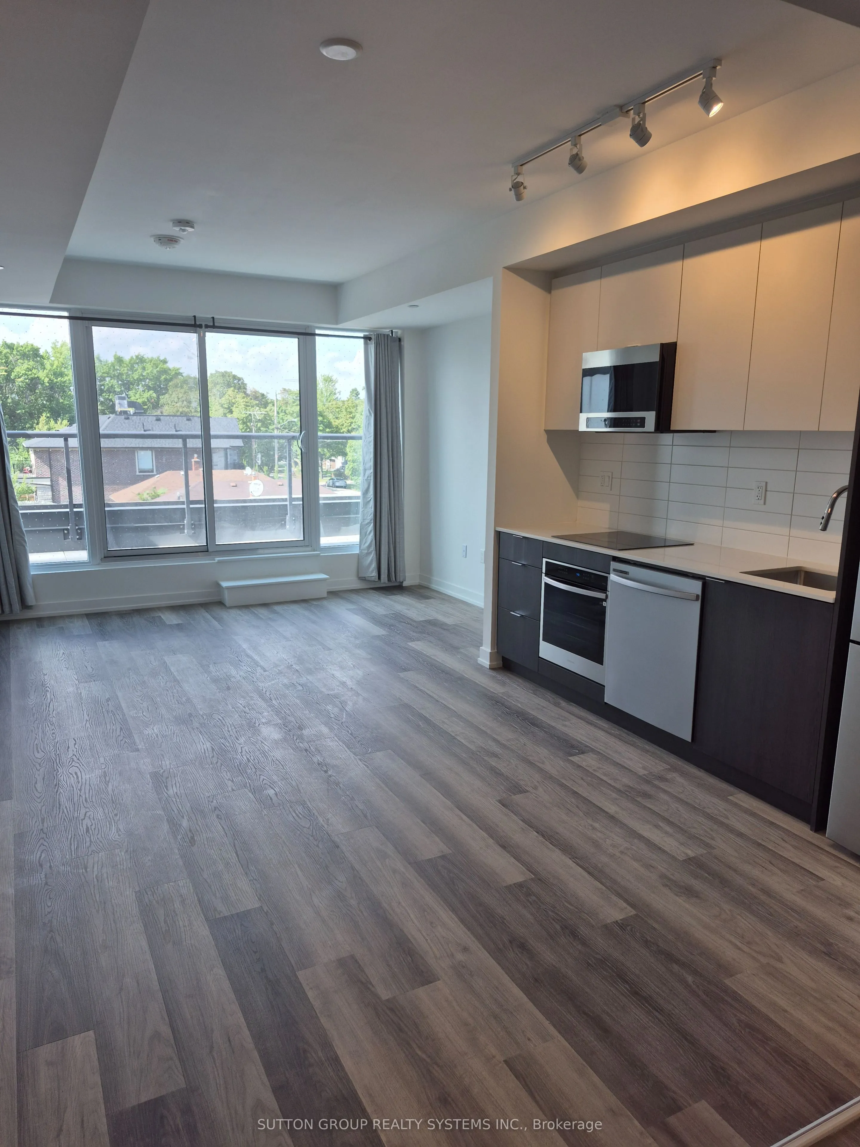6 Chartwell Road, #324