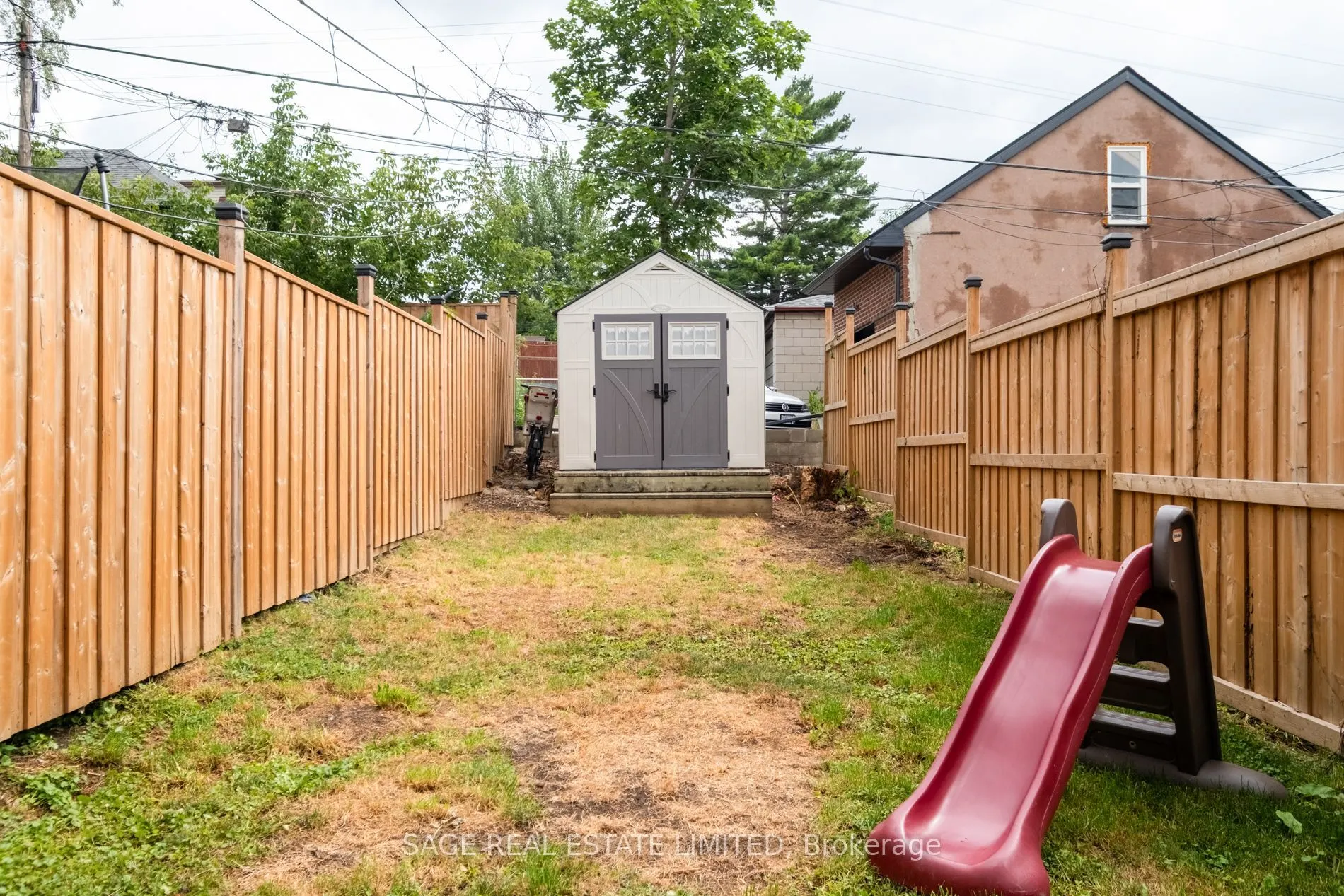 299 Blackthorn Avenue