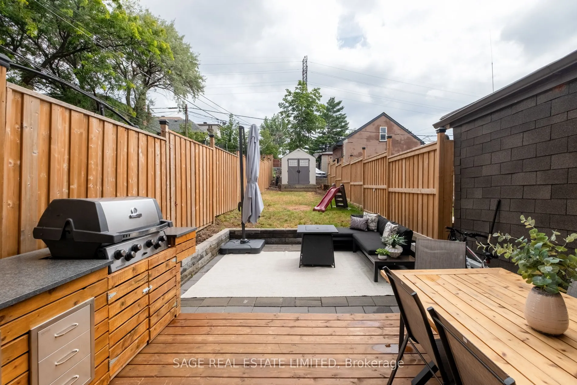 299 Blackthorn Avenue