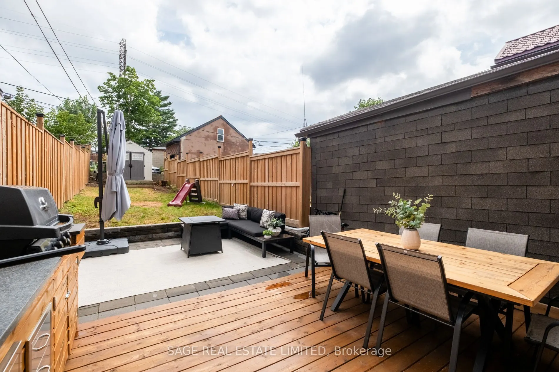 299 Blackthorn Avenue