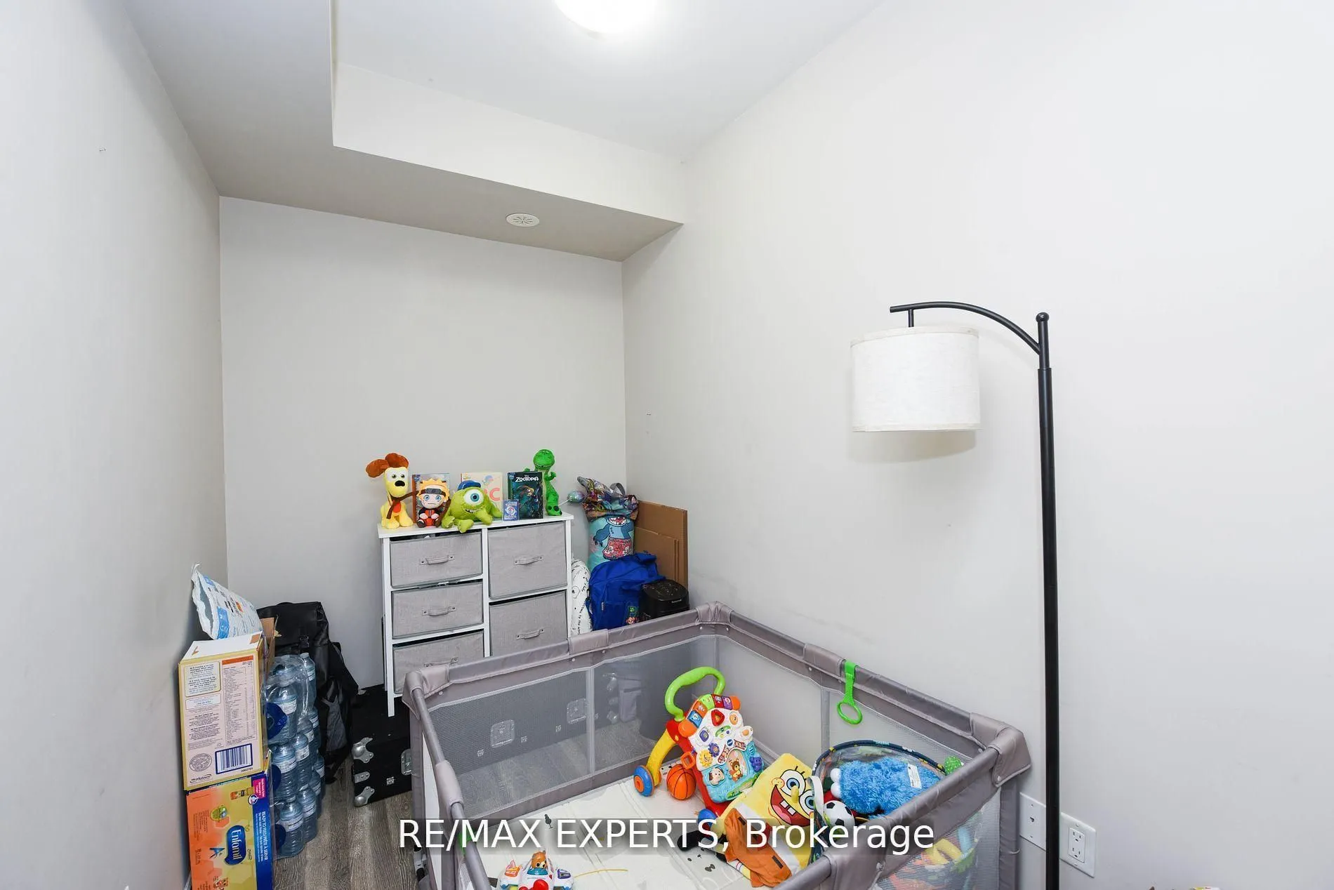 50 Sky Harbour Drive, #203