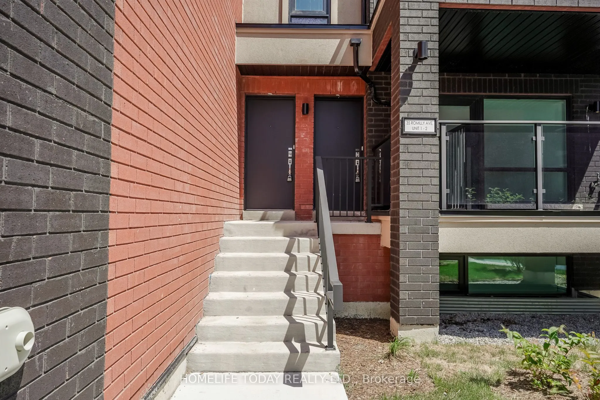 35 Romilly Avenue, #2