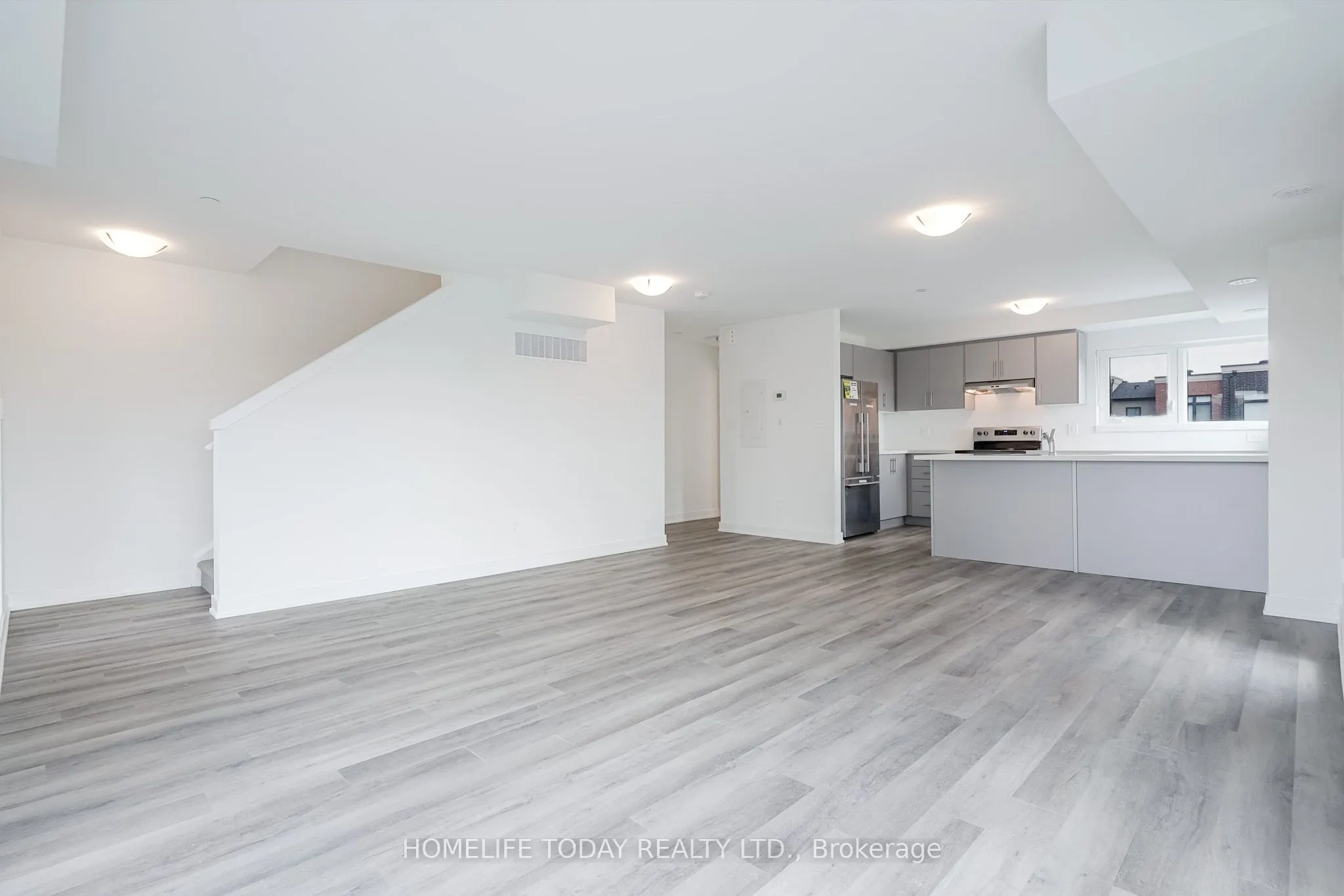 35 Romilly Avenue, #2