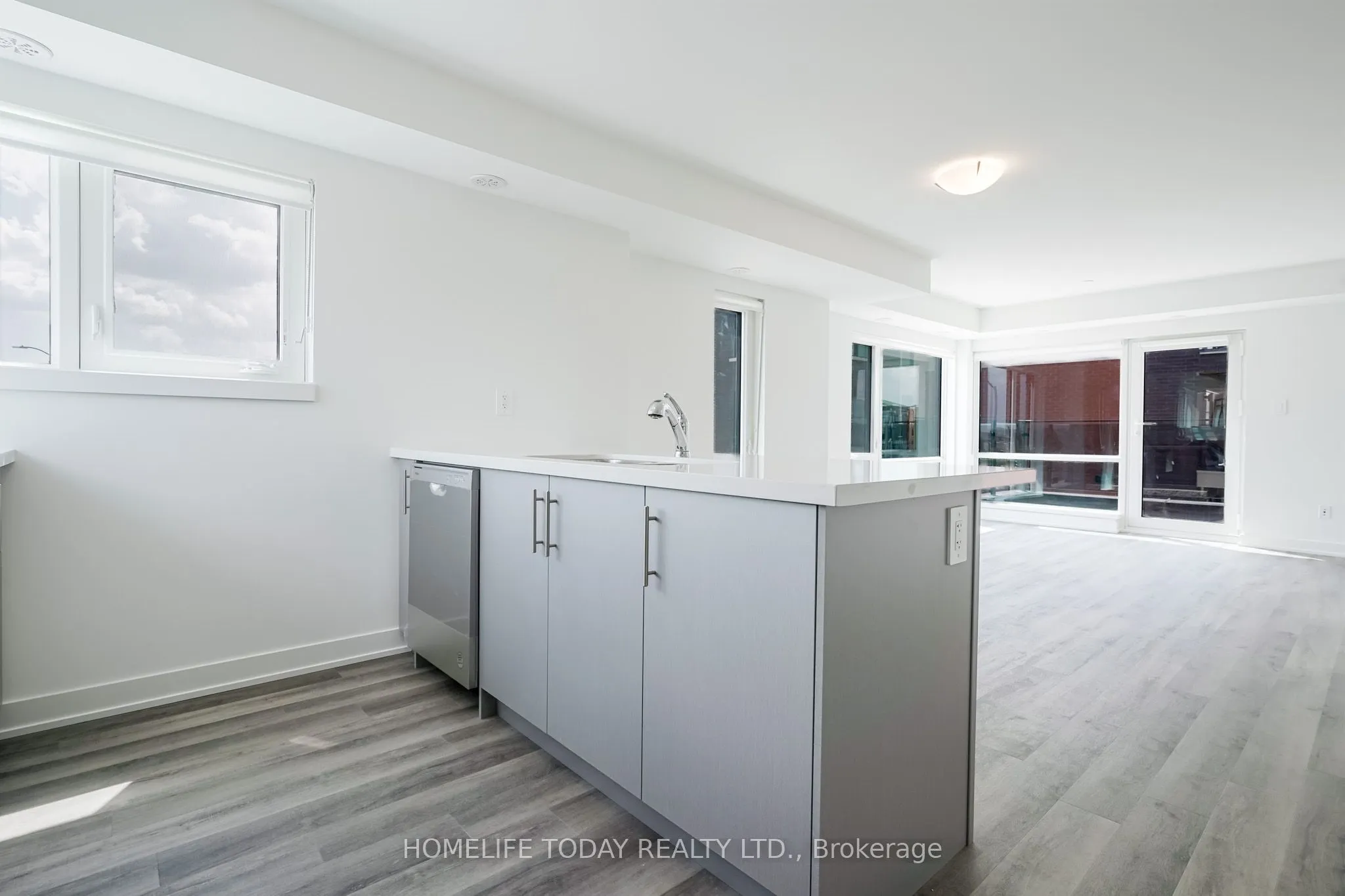 35 Romilly Avenue, #2