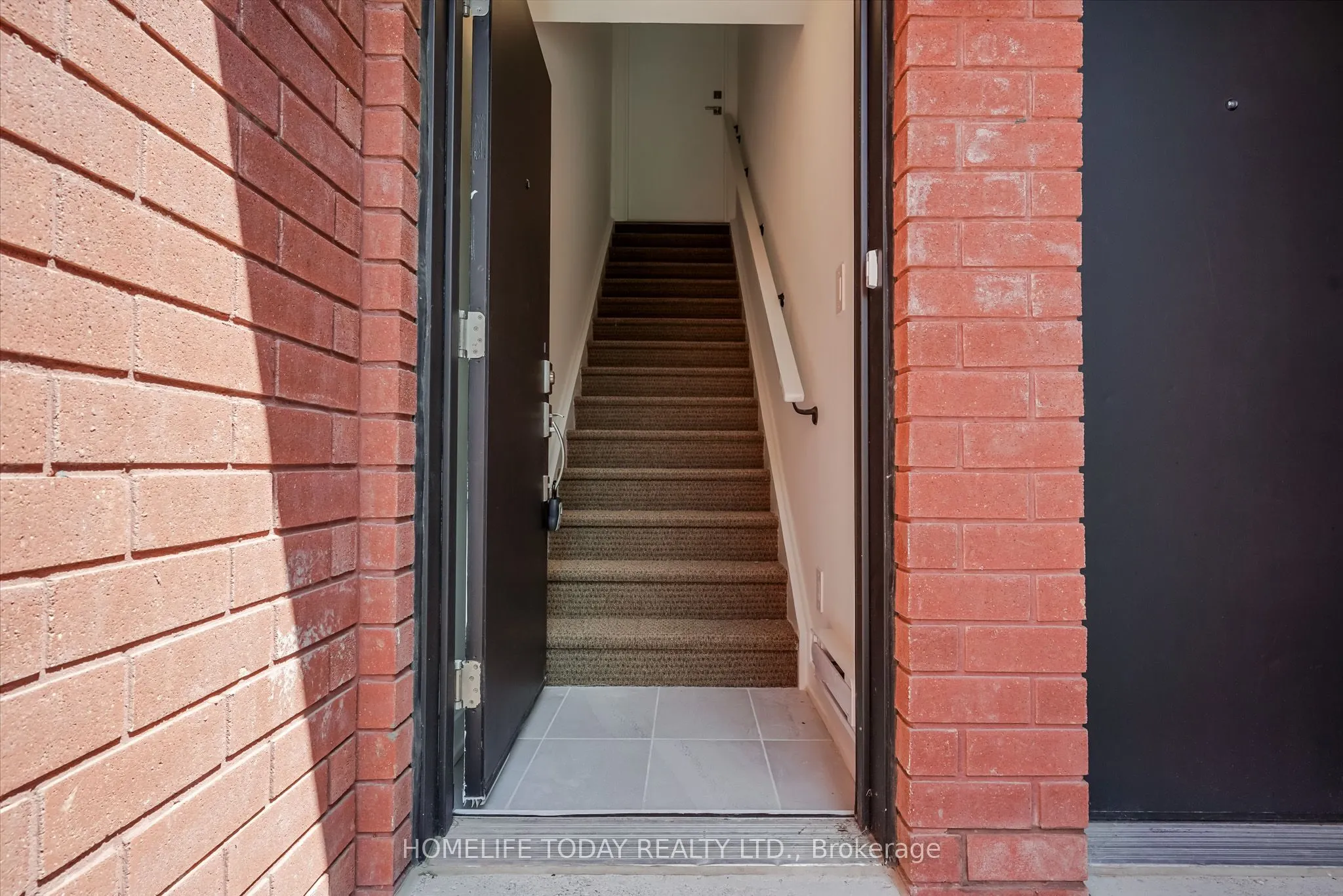35 Romilly Avenue, #2
