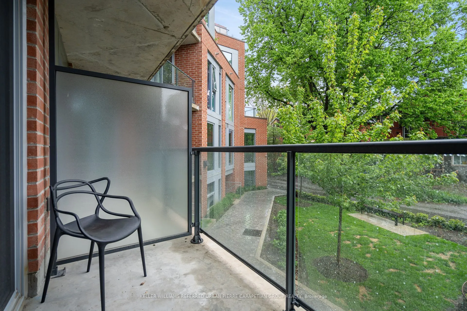 57 Brock Avenue, #TH 109