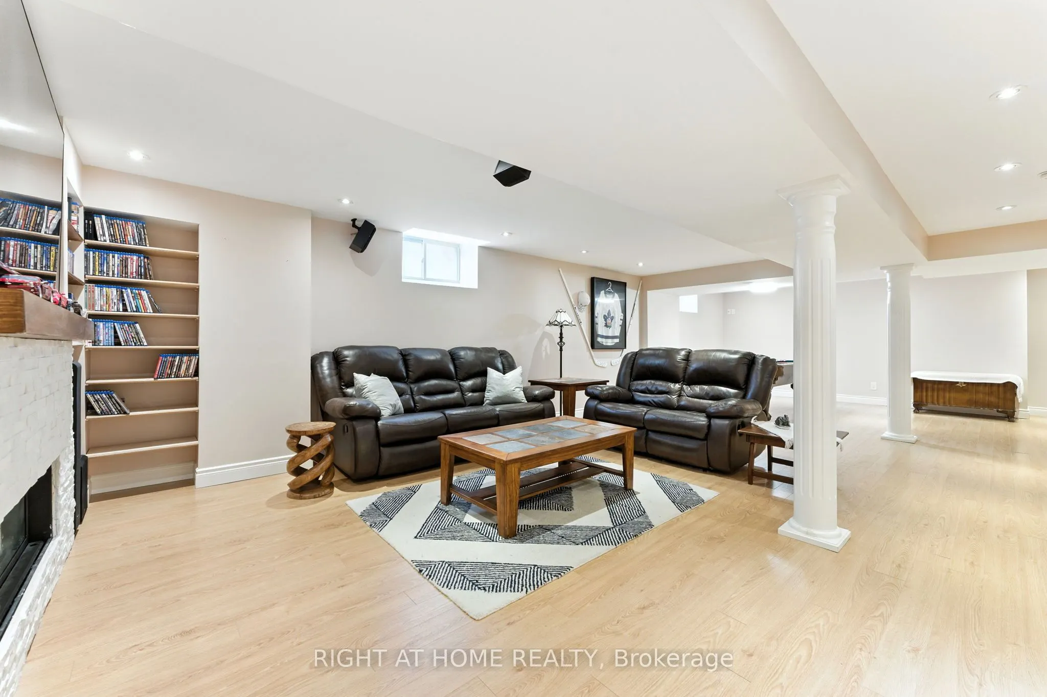2465 Whistling Springs Crescent