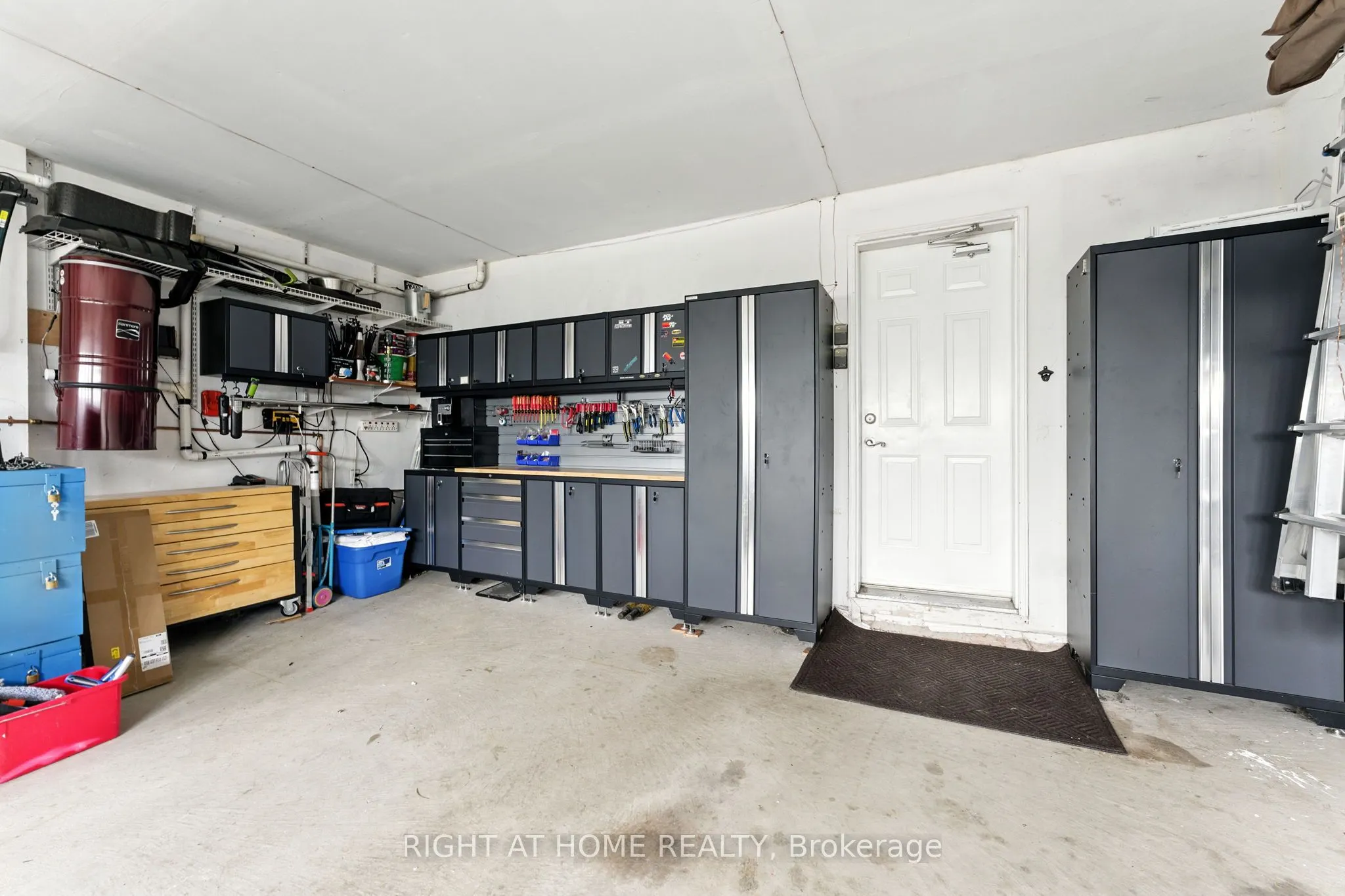2465 Whistling Springs Crescent
